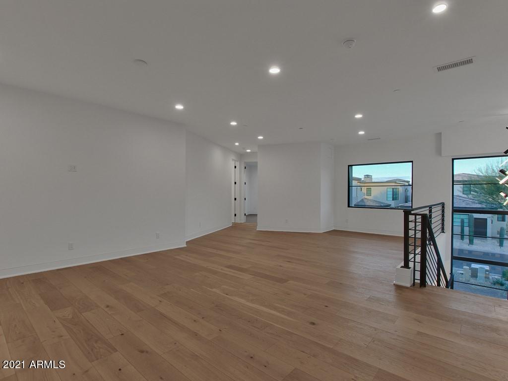 THE VILLAGE AT MOUNTAIN SHADOWS - Residential