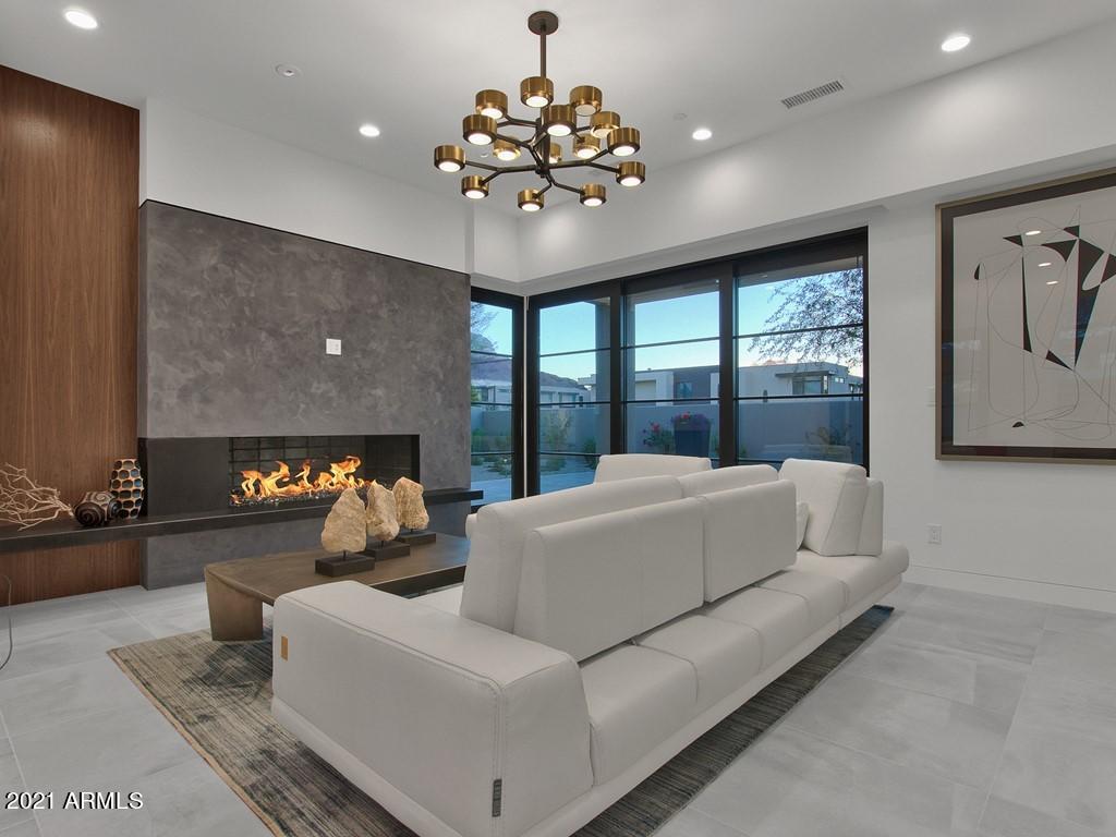THE VILLAGE AT MOUNTAIN SHADOWS - Residential