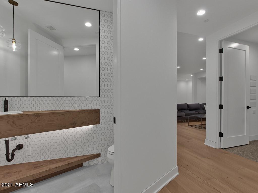 THE VILLAGE AT MOUNTAIN SHADOWS - Residential