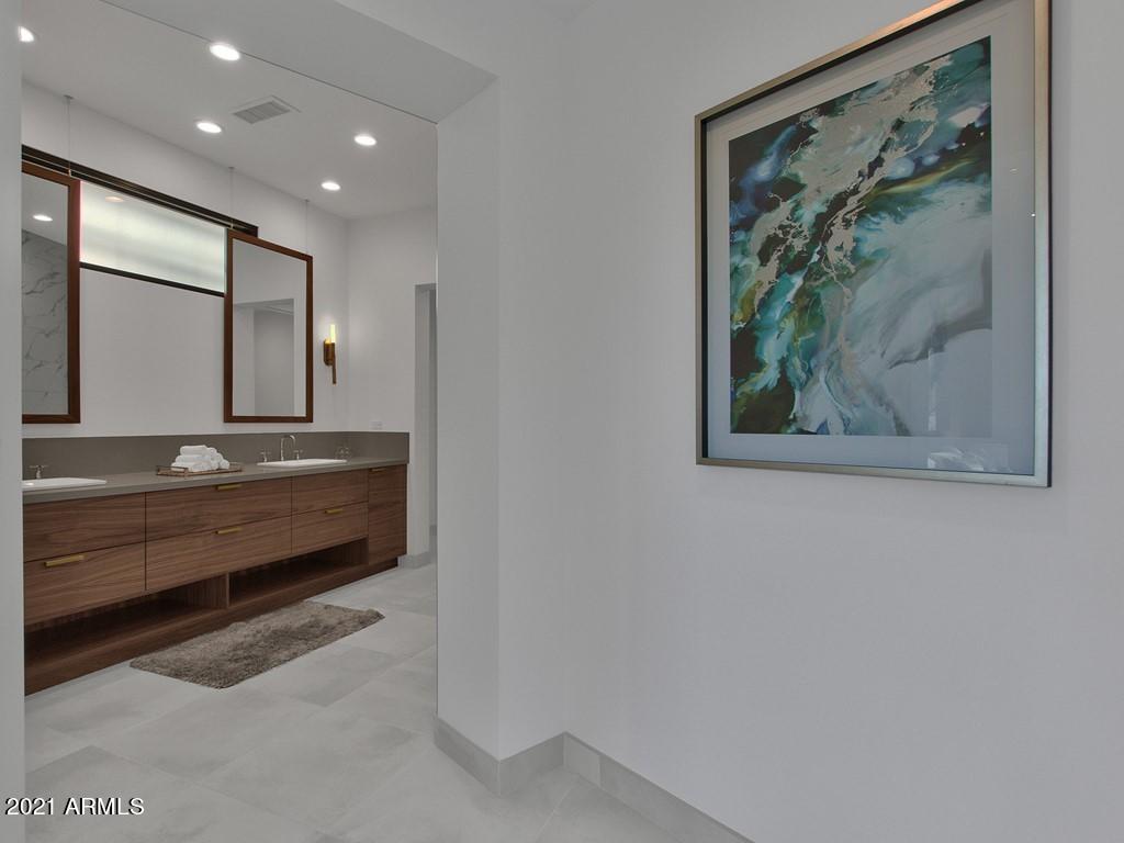 THE VILLAGE AT MOUNTAIN SHADOWS - Residential