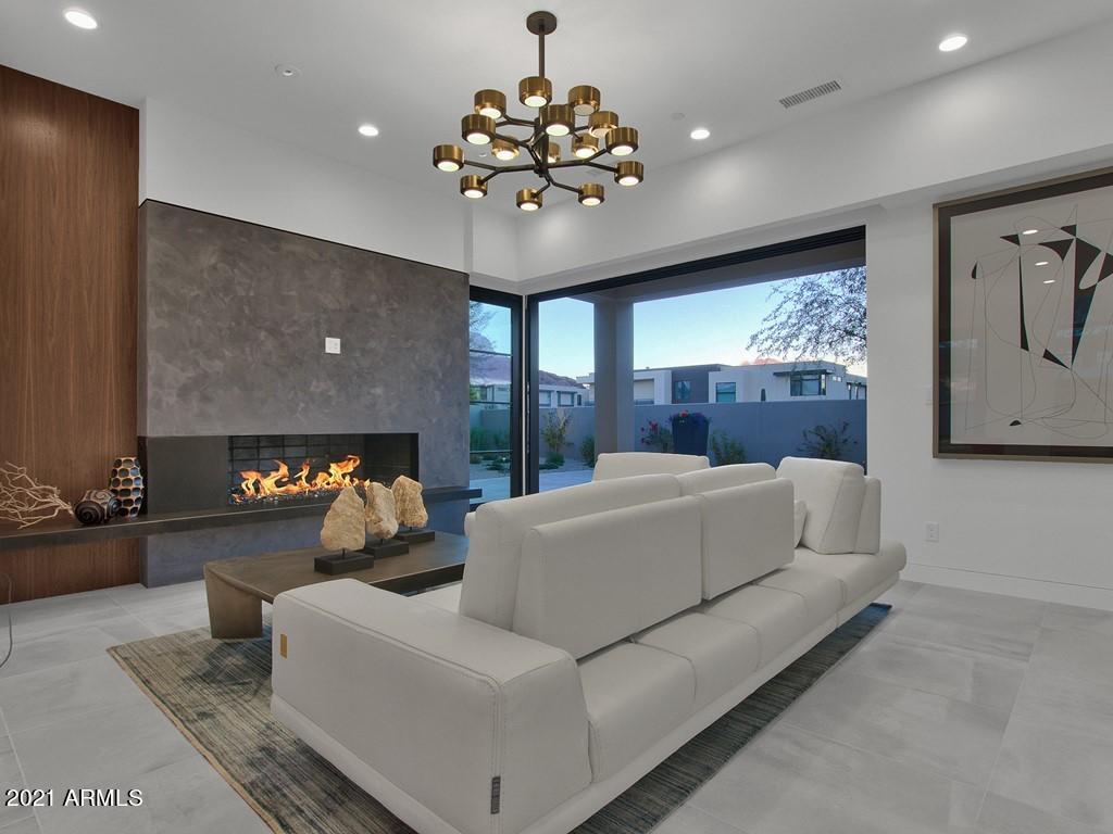 THE VILLAGE AT MOUNTAIN SHADOWS - Residential