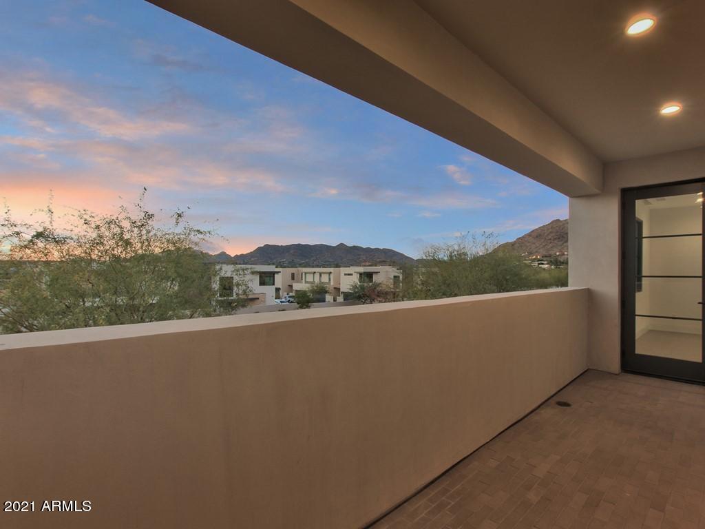 THE VILLAGE AT MOUNTAIN SHADOWS - Residential