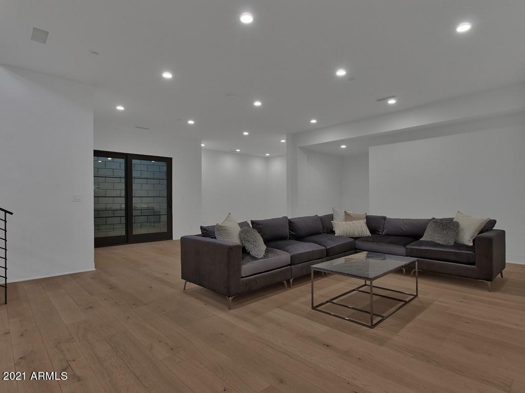 THE VILLAGE AT MOUNTAIN SHADOWS - Residential