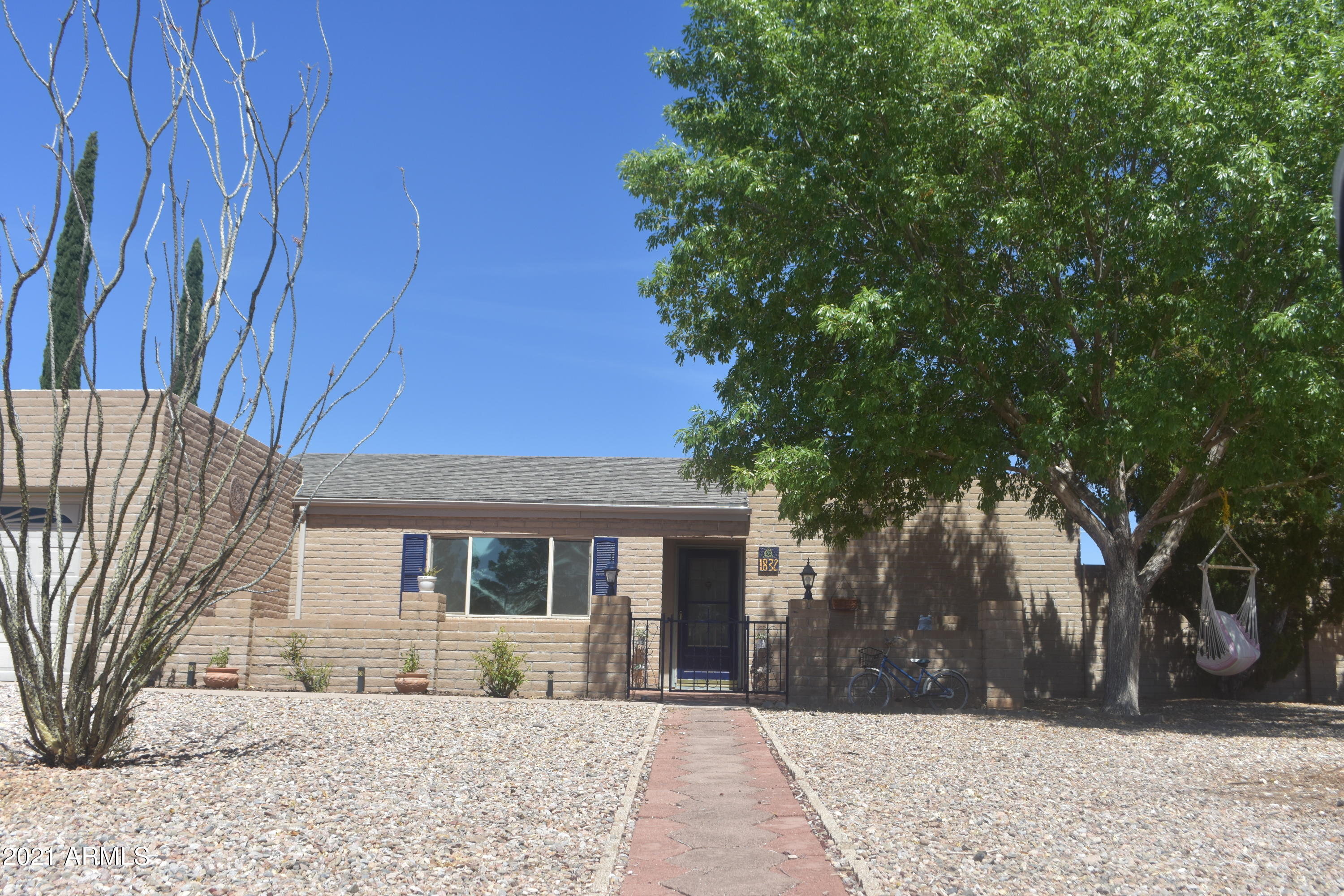 TOWN & COUNTRY ESTATES UNIT 6 - Residential