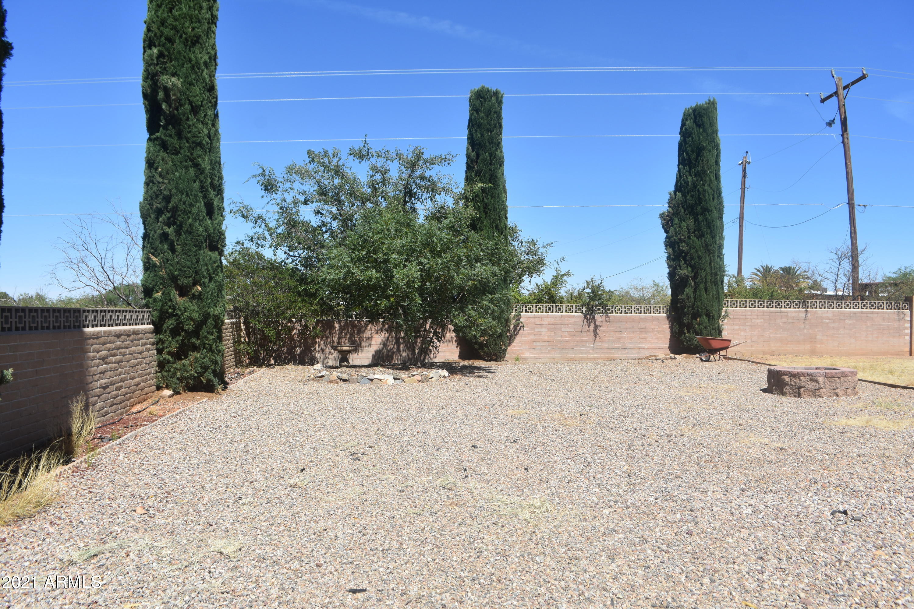 TOWN & COUNTRY ESTATES UNIT 6 - Residential