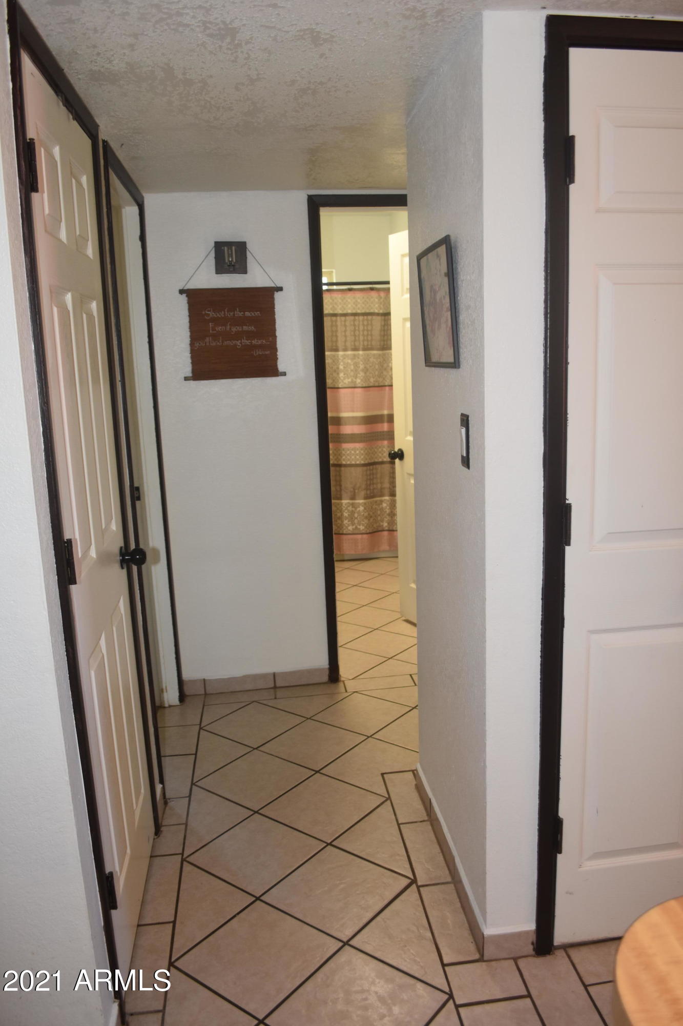 TOWN & COUNTRY ESTATES UNIT 6 - Residential