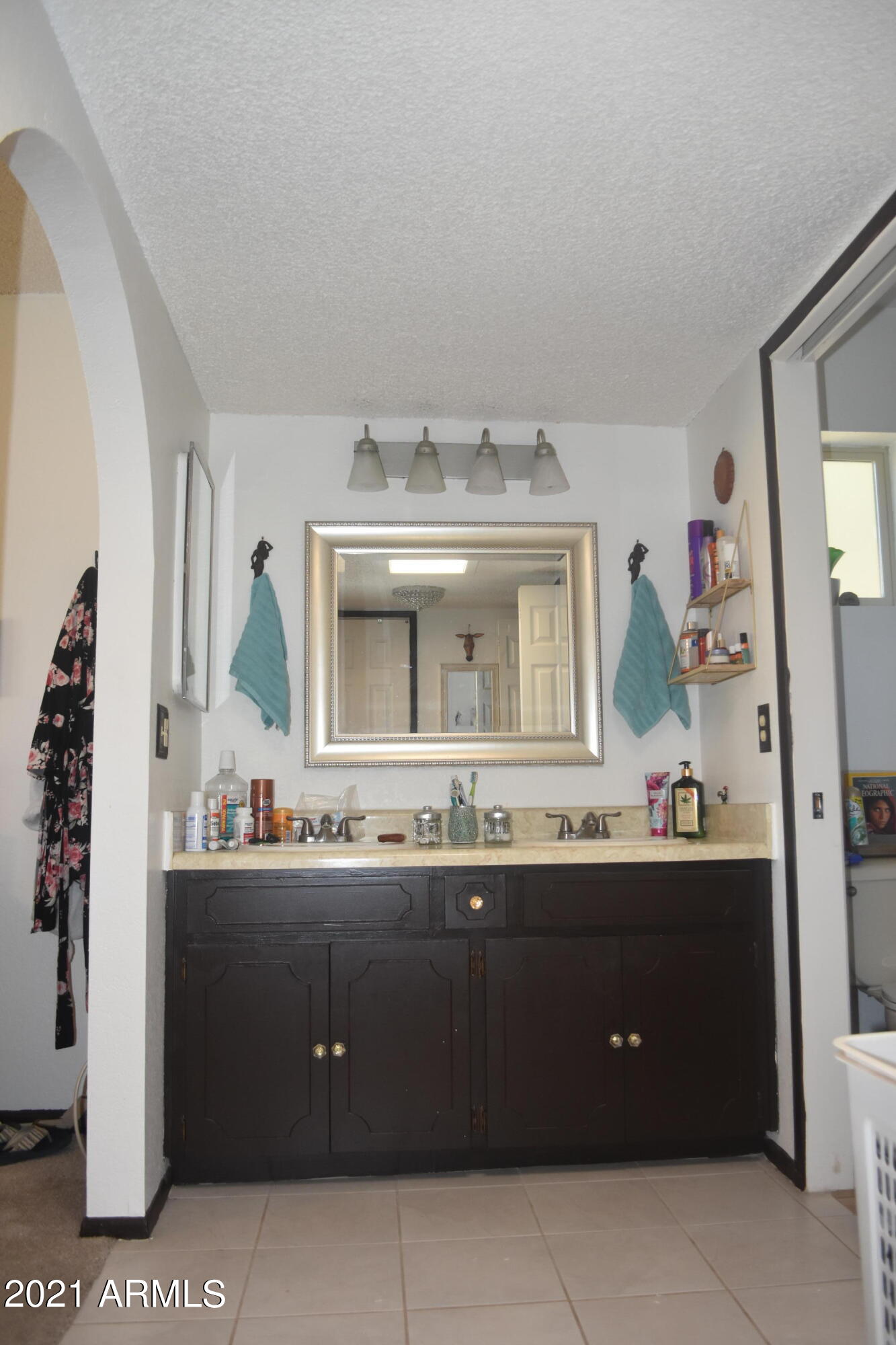 TOWN & COUNTRY ESTATES UNIT 6 - Residential