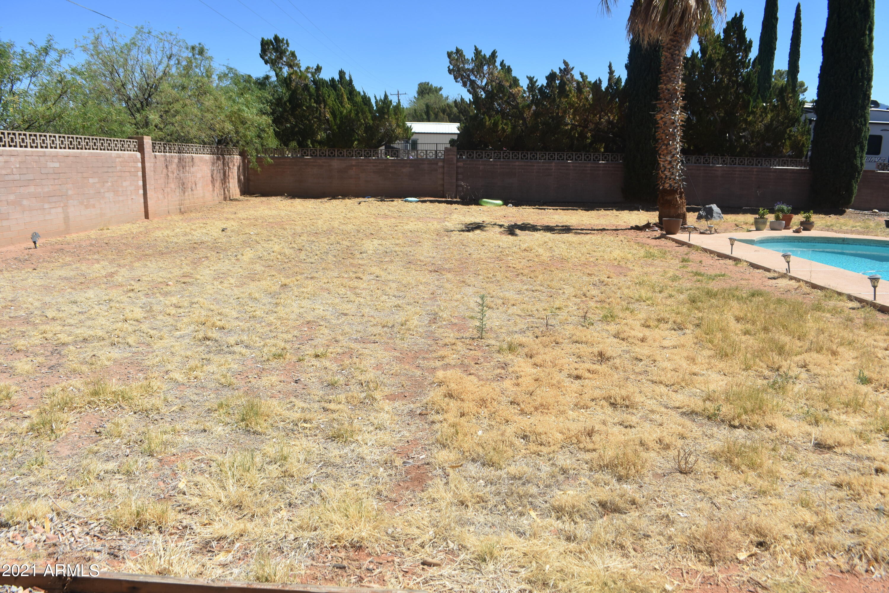 TOWN & COUNTRY ESTATES UNIT 6 - Residential