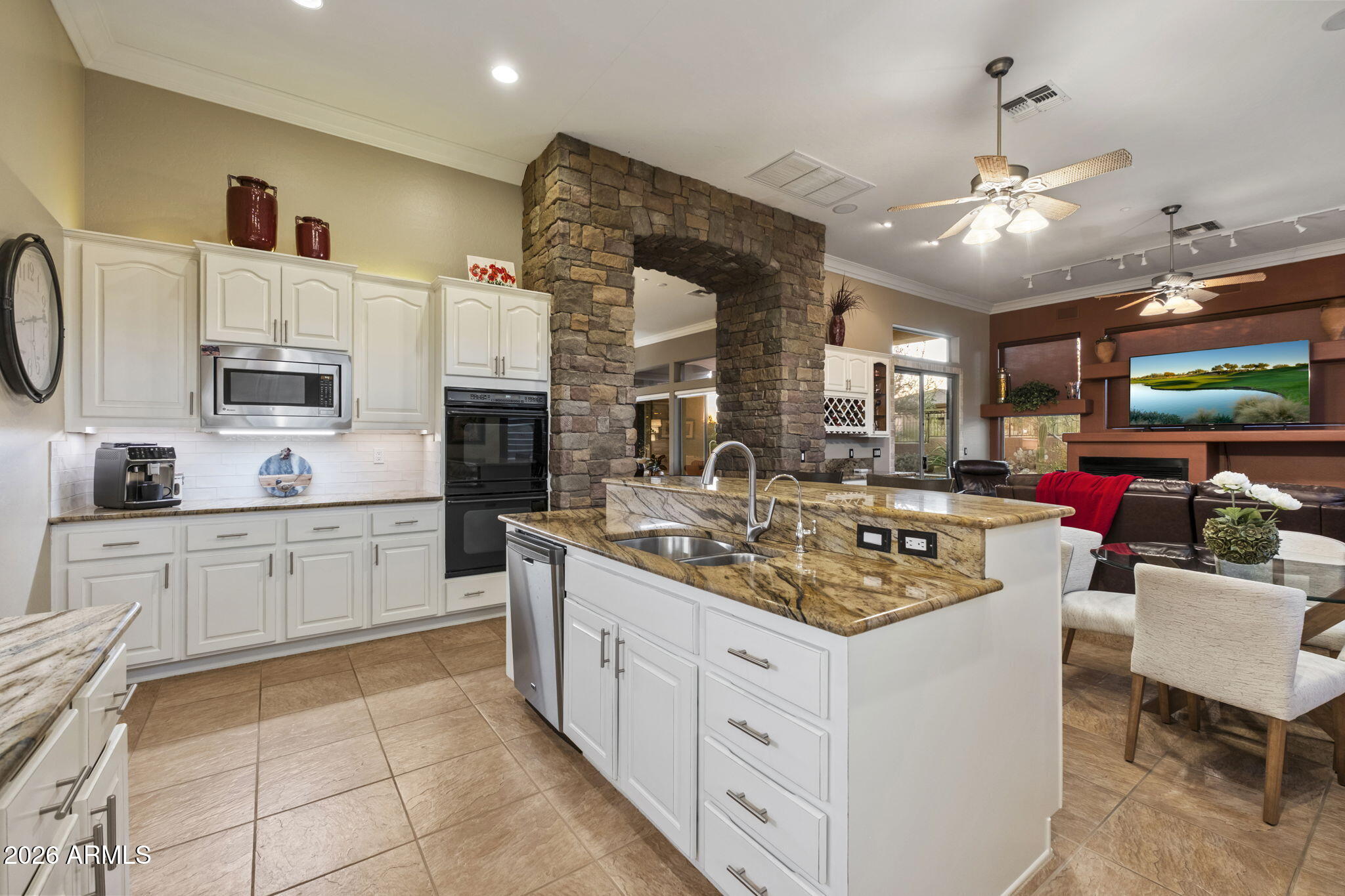 ANTHEM COUNTRY CLUB UNIT 17 PINION HILLS - Residential