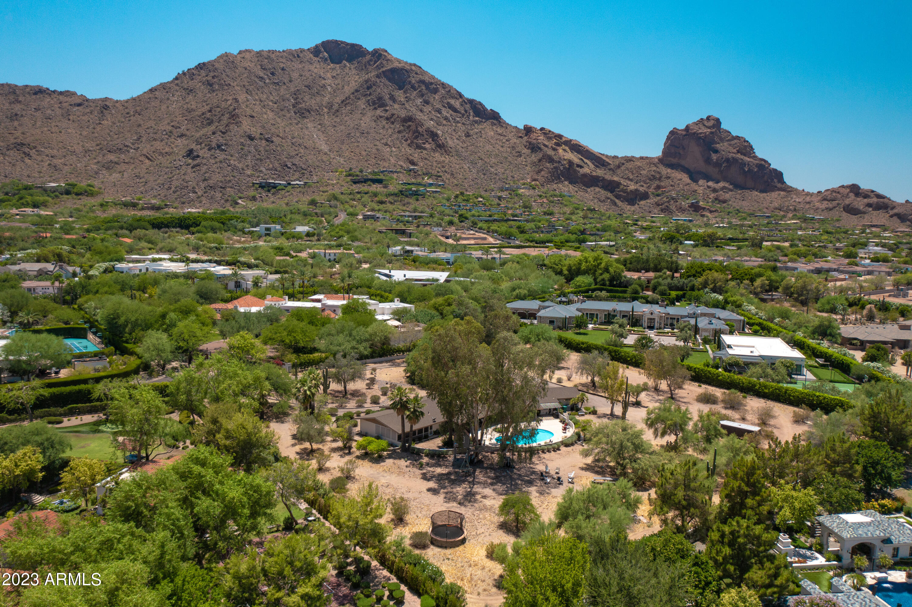 TILYOU RANCHITO - Residential