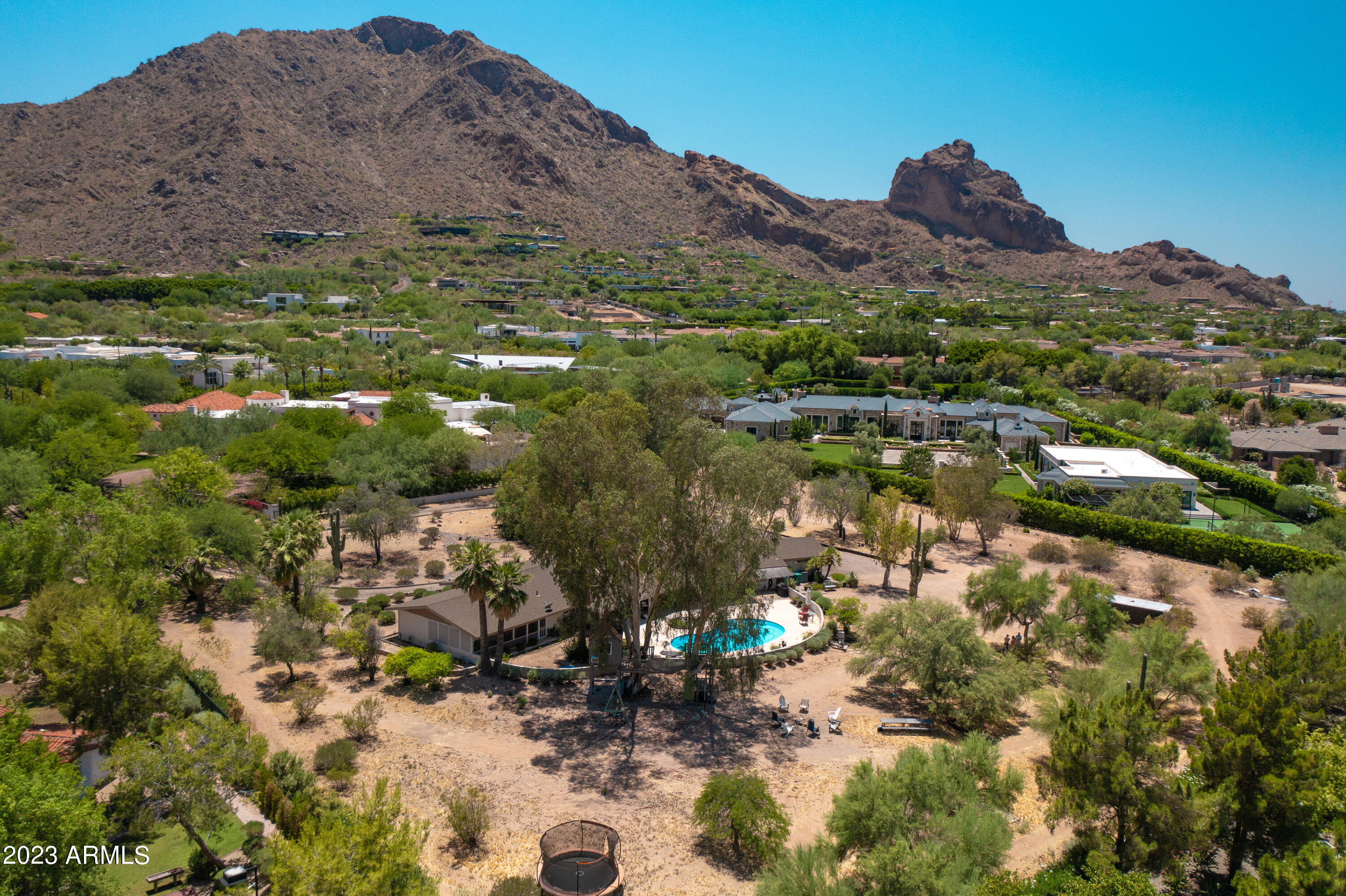 TILYOU RANCHITO - Residential