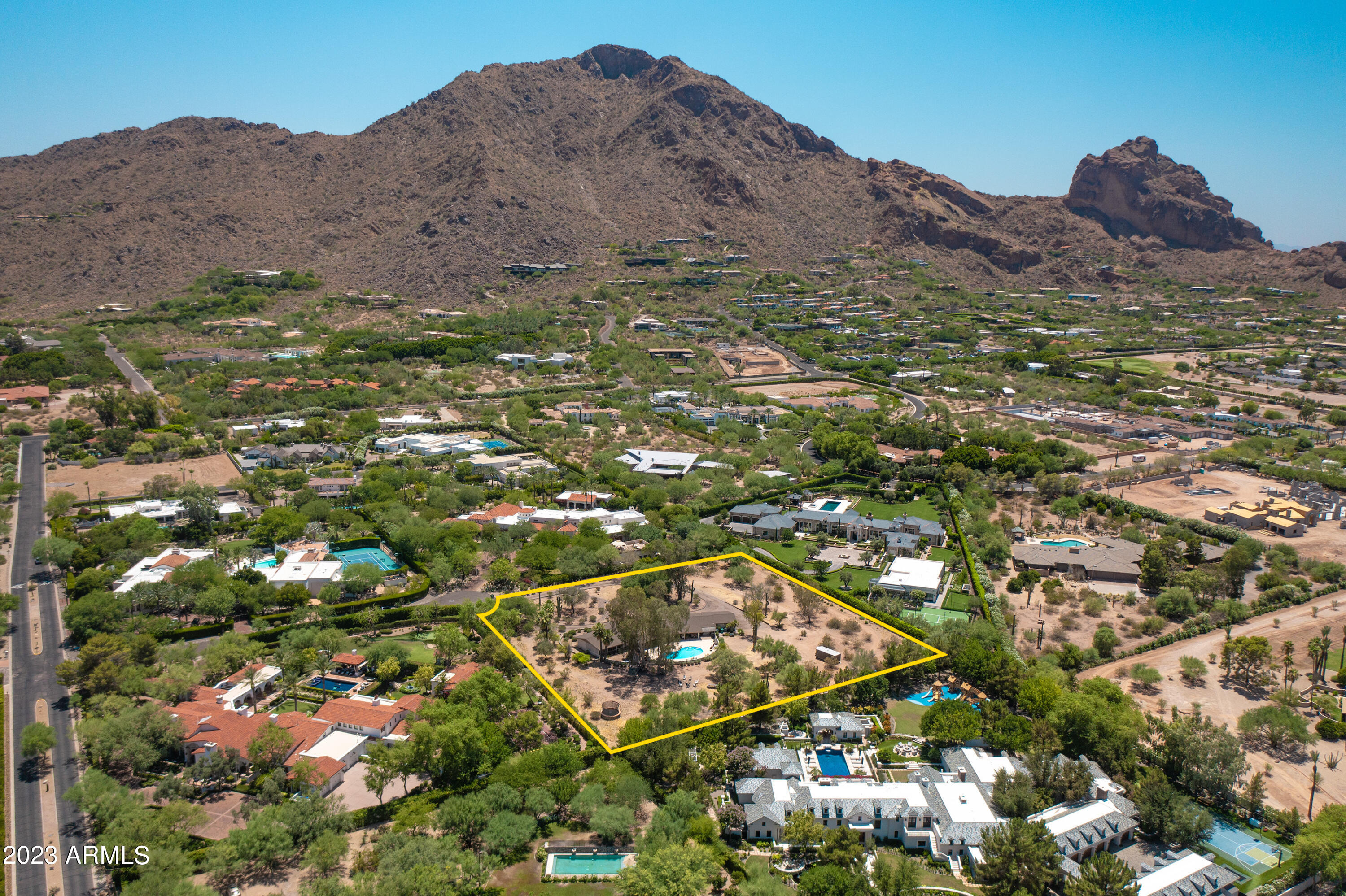 TILYOU RANCHITO - Residential