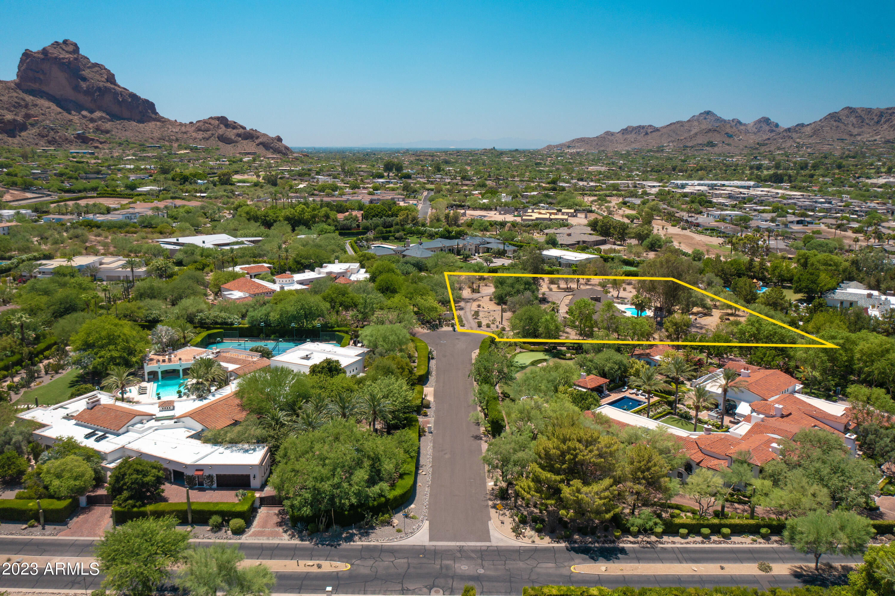 TILYOU RANCHITO - Residential