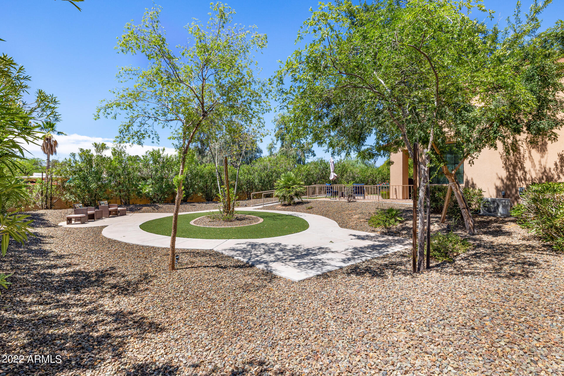 BENT TREE - Residential