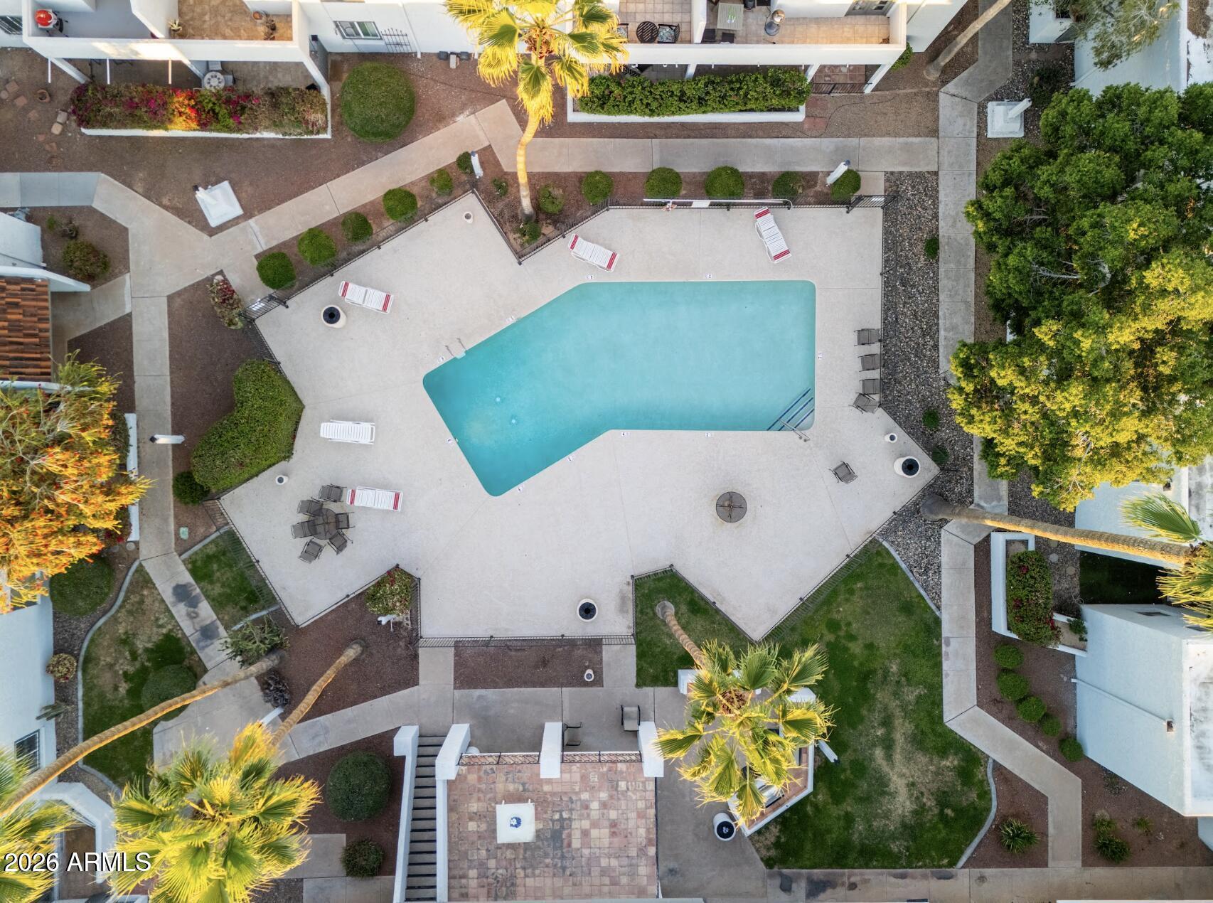 CIENTO CONDOMINIUMS - Residential