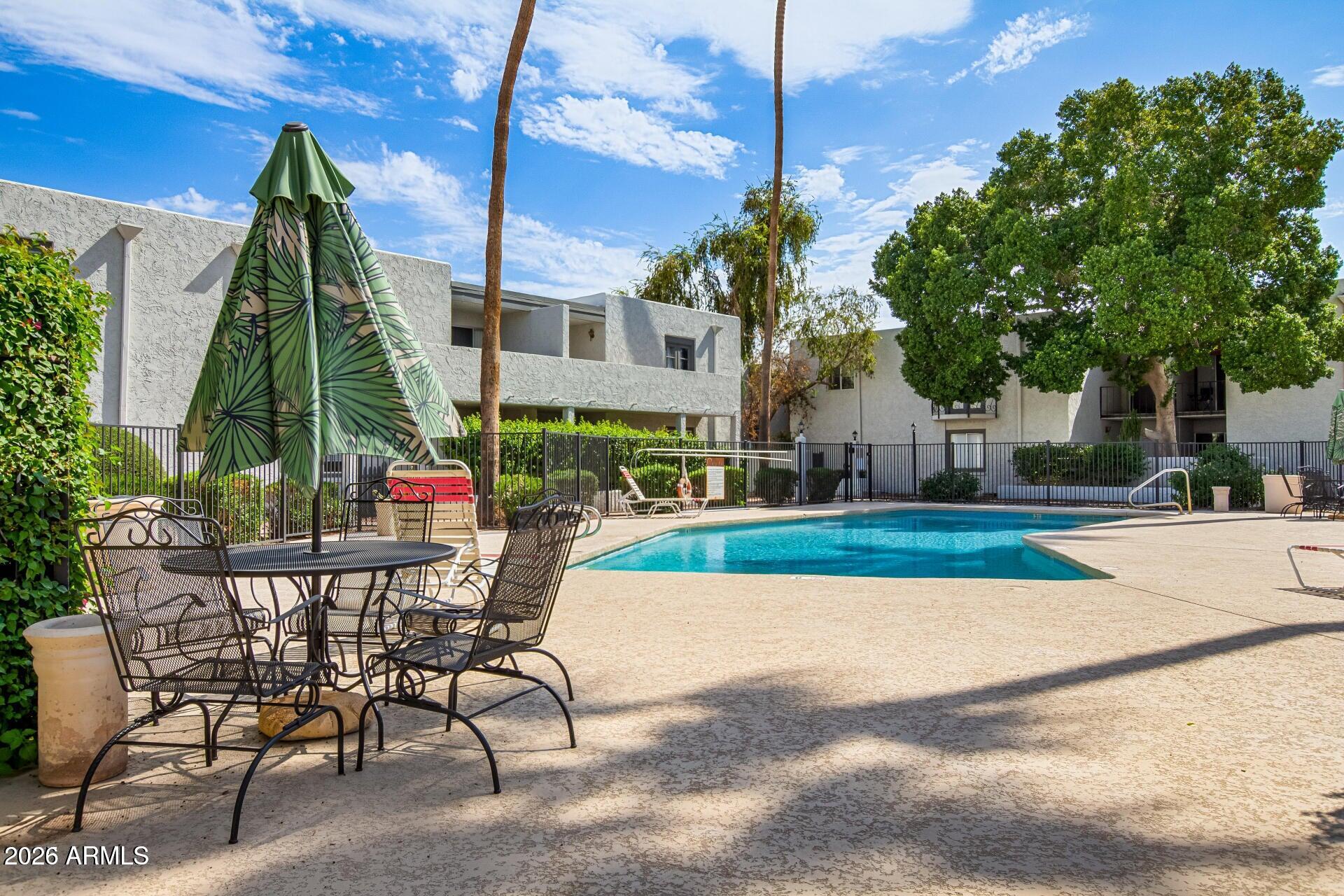 CIENTO CONDOMINIUMS - Residential