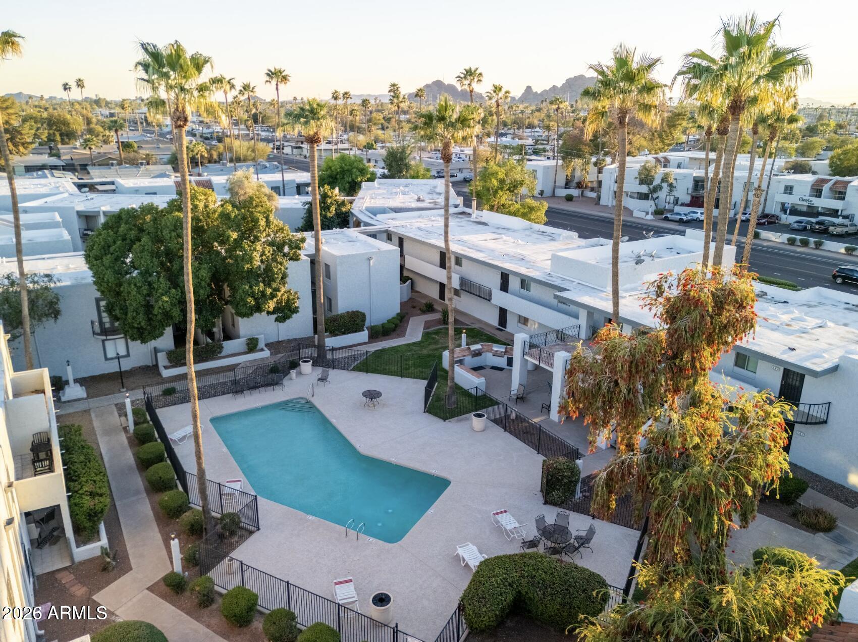 CIENTO CONDOMINIUMS - Residential