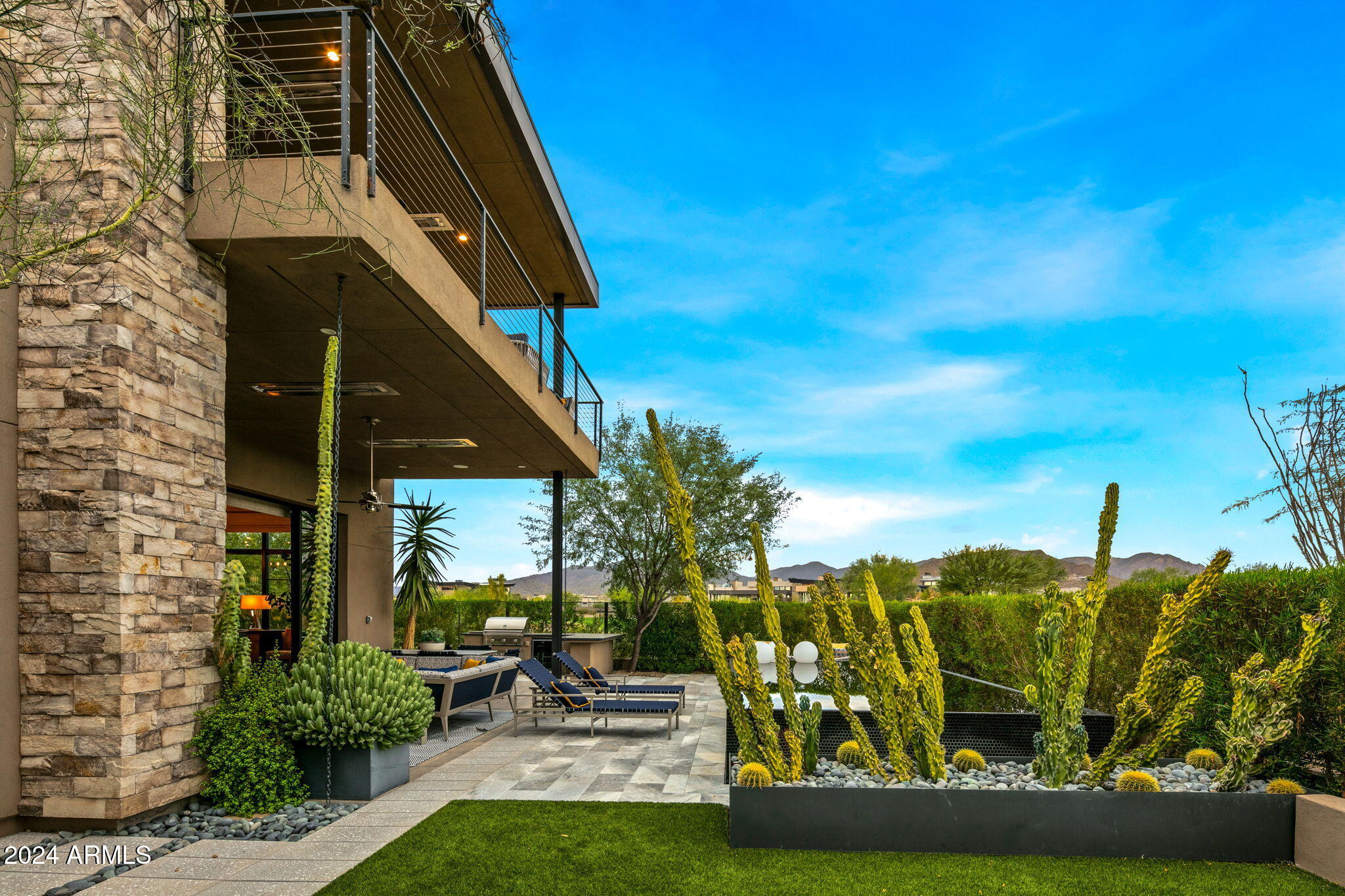 DESERT MOUNTAIN - Residential