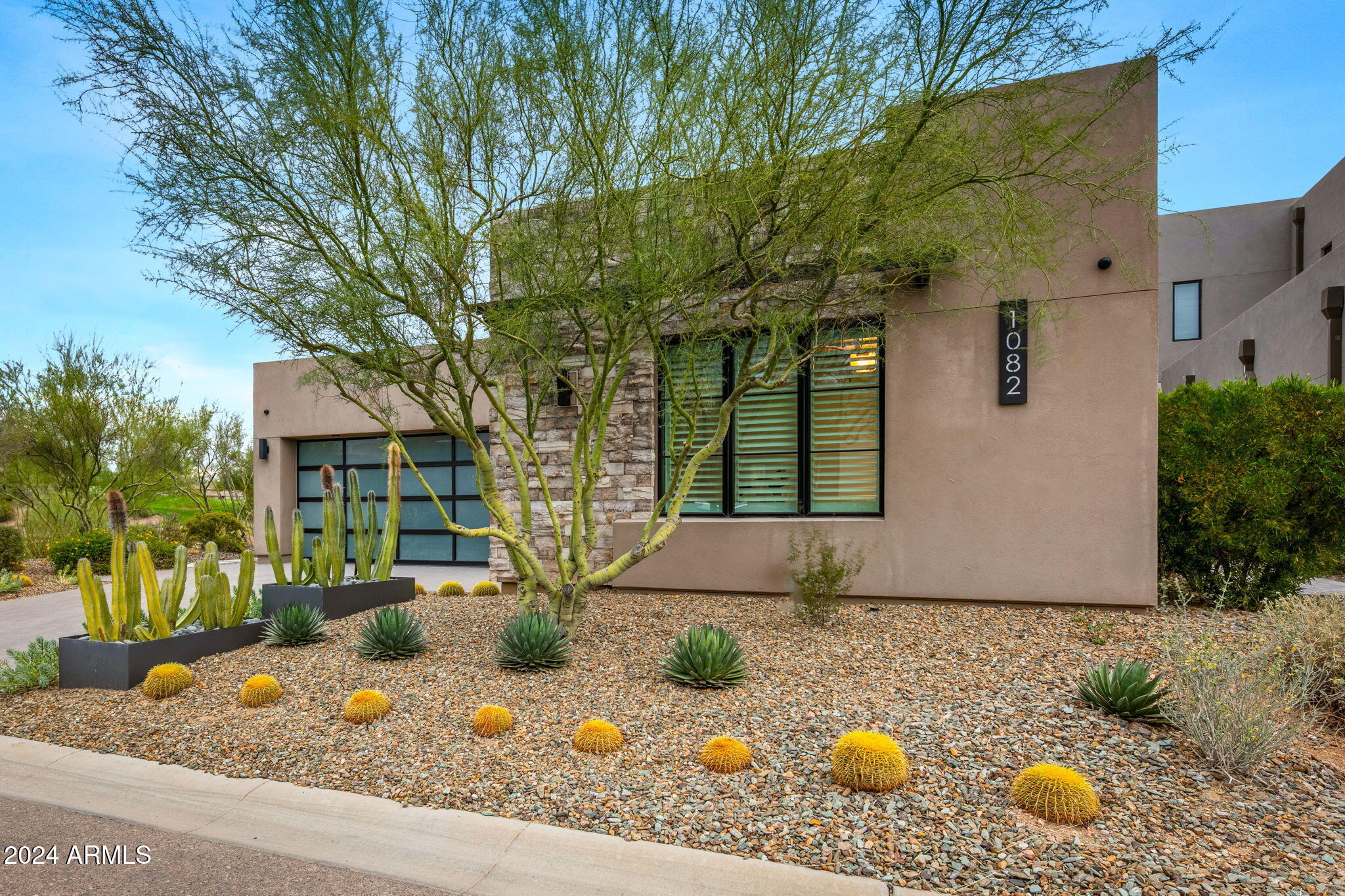 DESERT MOUNTAIN - Residential