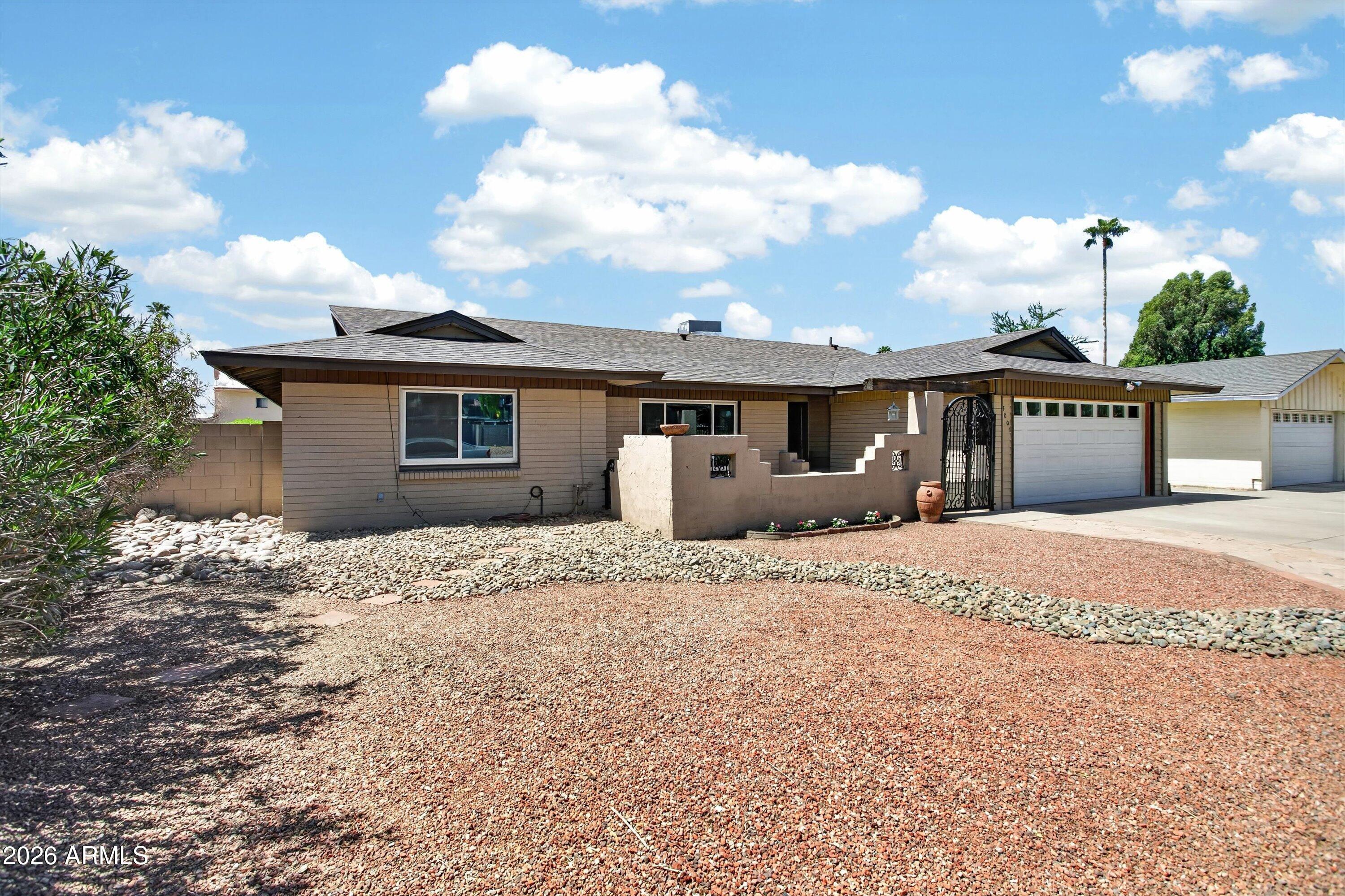 WEST PLAZA 26 - Residential