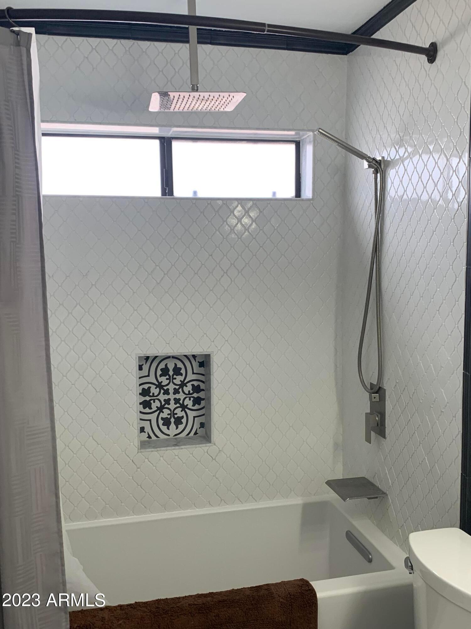 TRACT UNIT 111 - Residential Lease