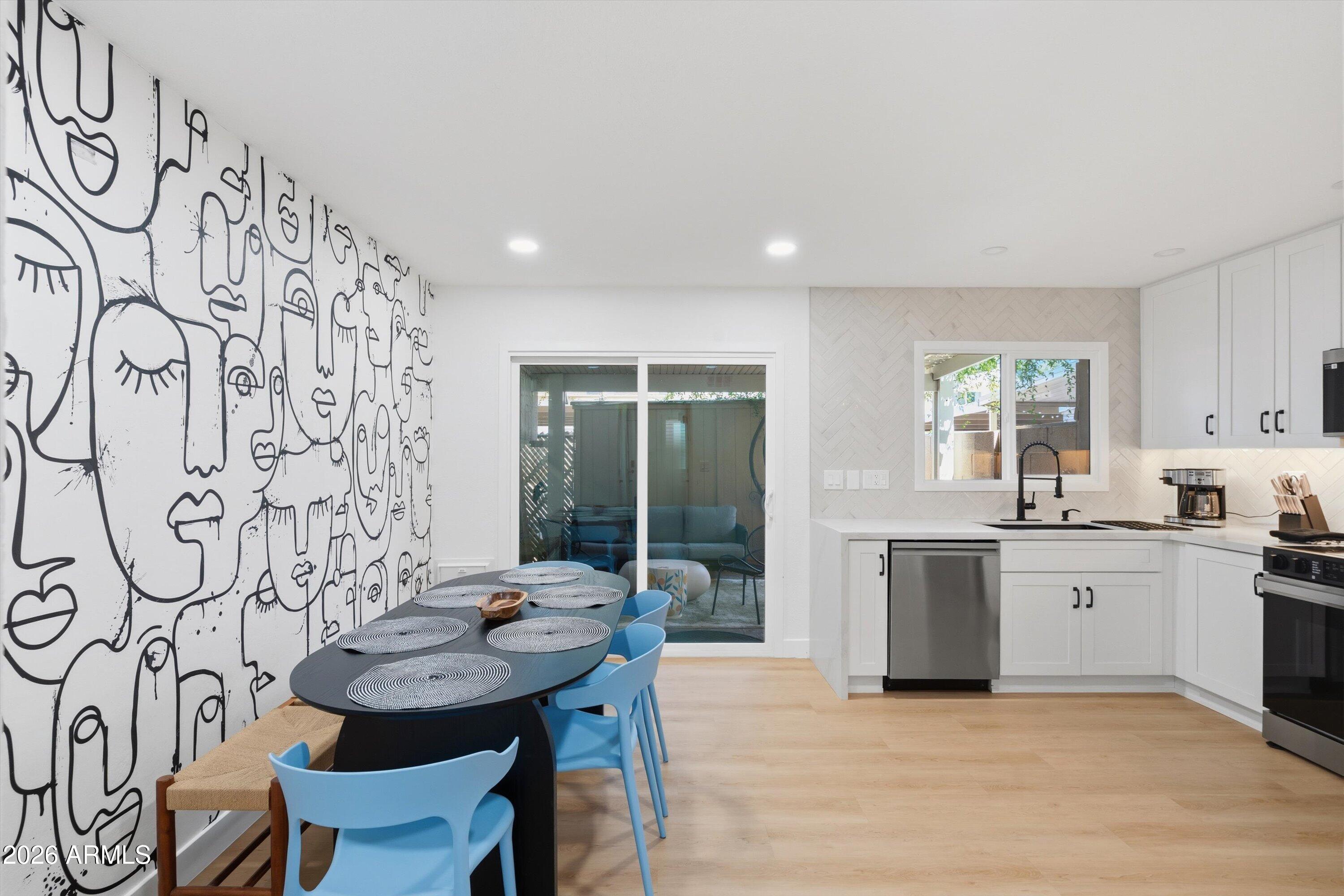 CASA GRANADA TOWNHOUSES - Residential