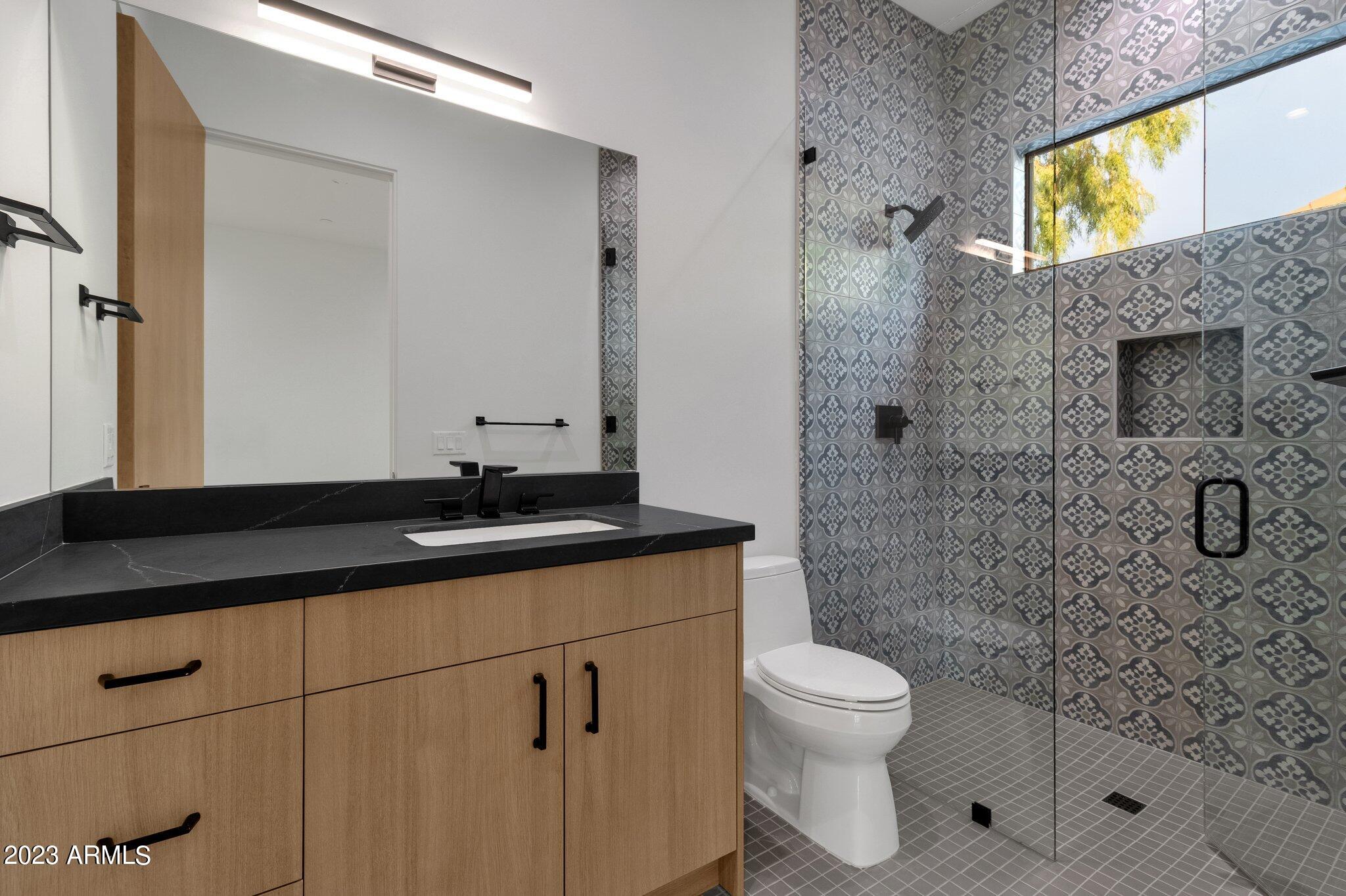 LA TIERRA ESTATES AMD - Residential