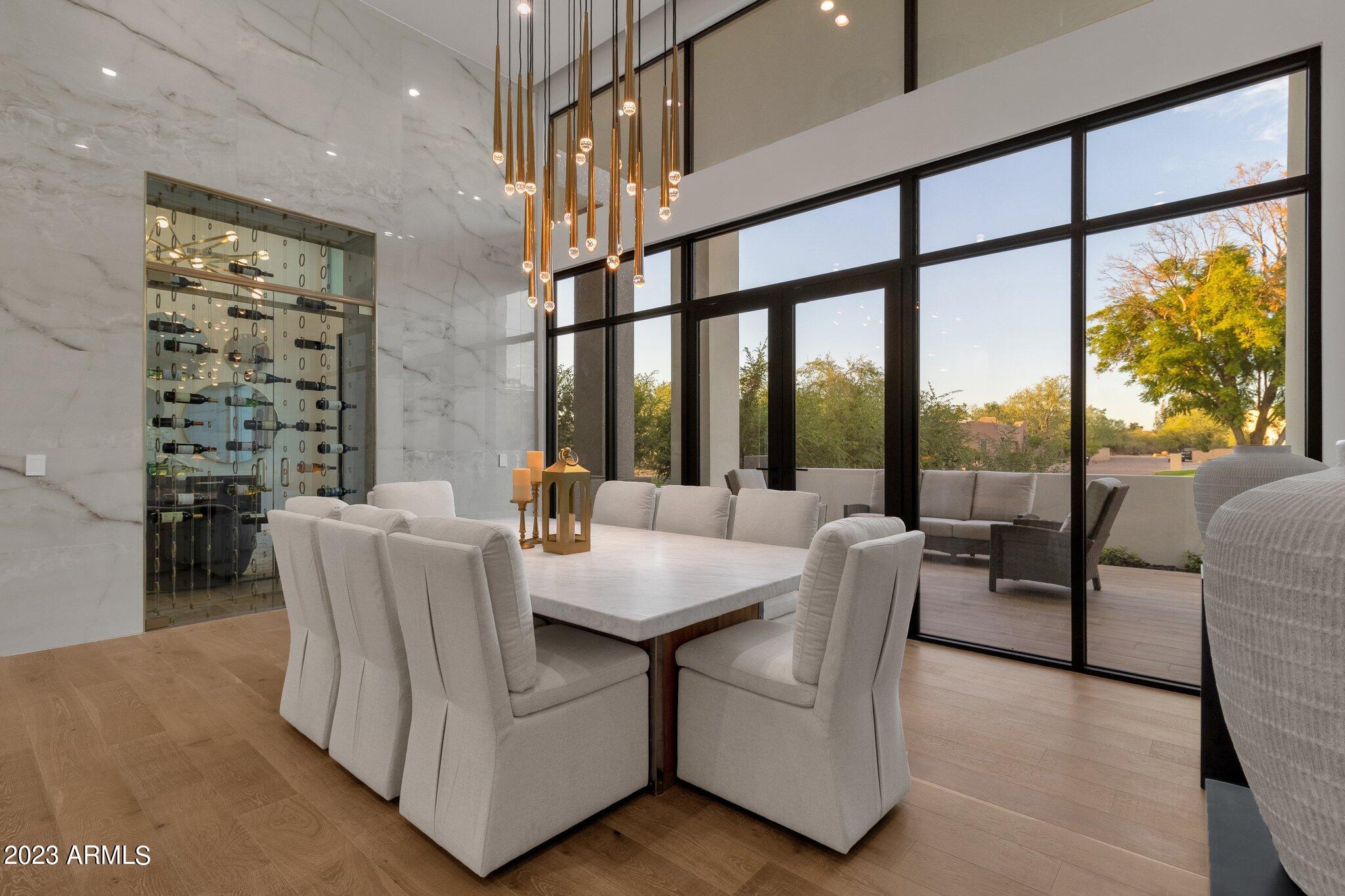 LA TIERRA ESTATES AMD - Residential