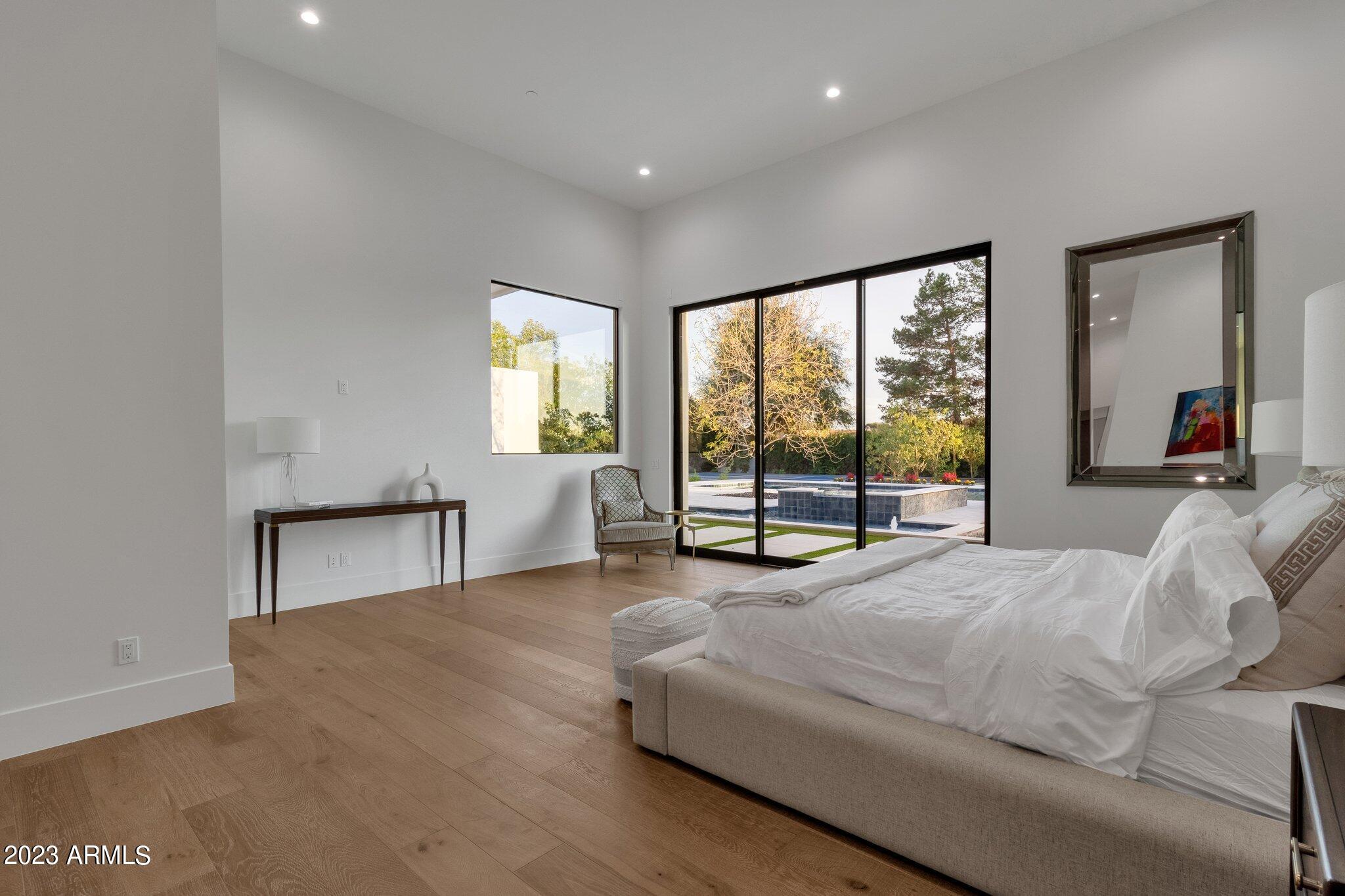LA TIERRA ESTATES AMD - Residential
