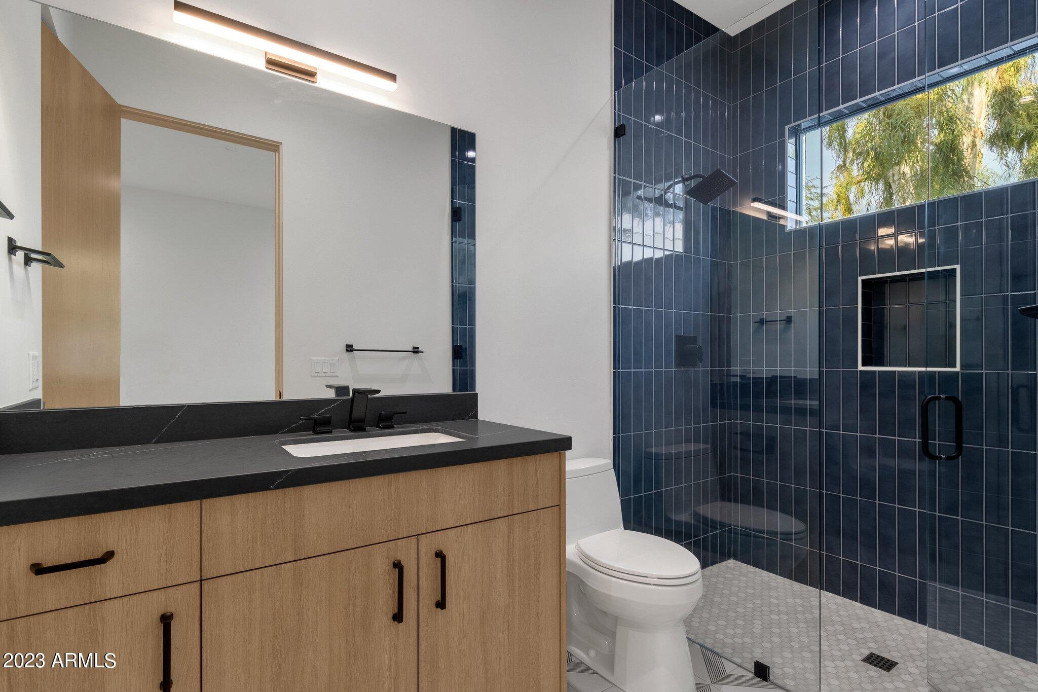 LA TIERRA ESTATES AMD - Residential