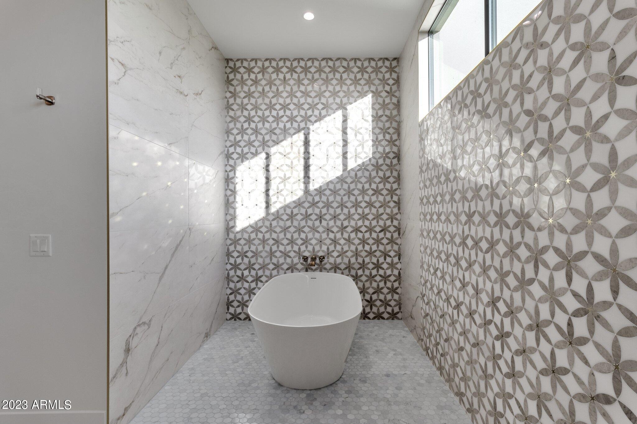LA TIERRA ESTATES AMD - Residential