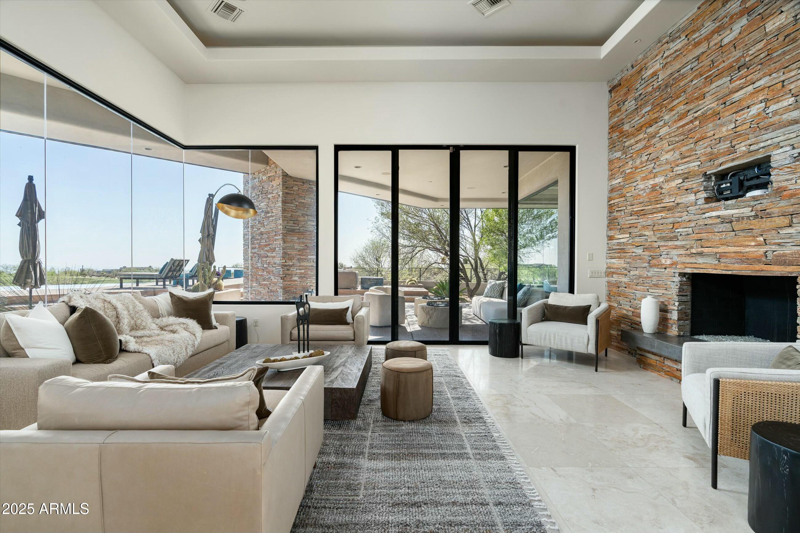 DESERT MOUNTAIN - Residential