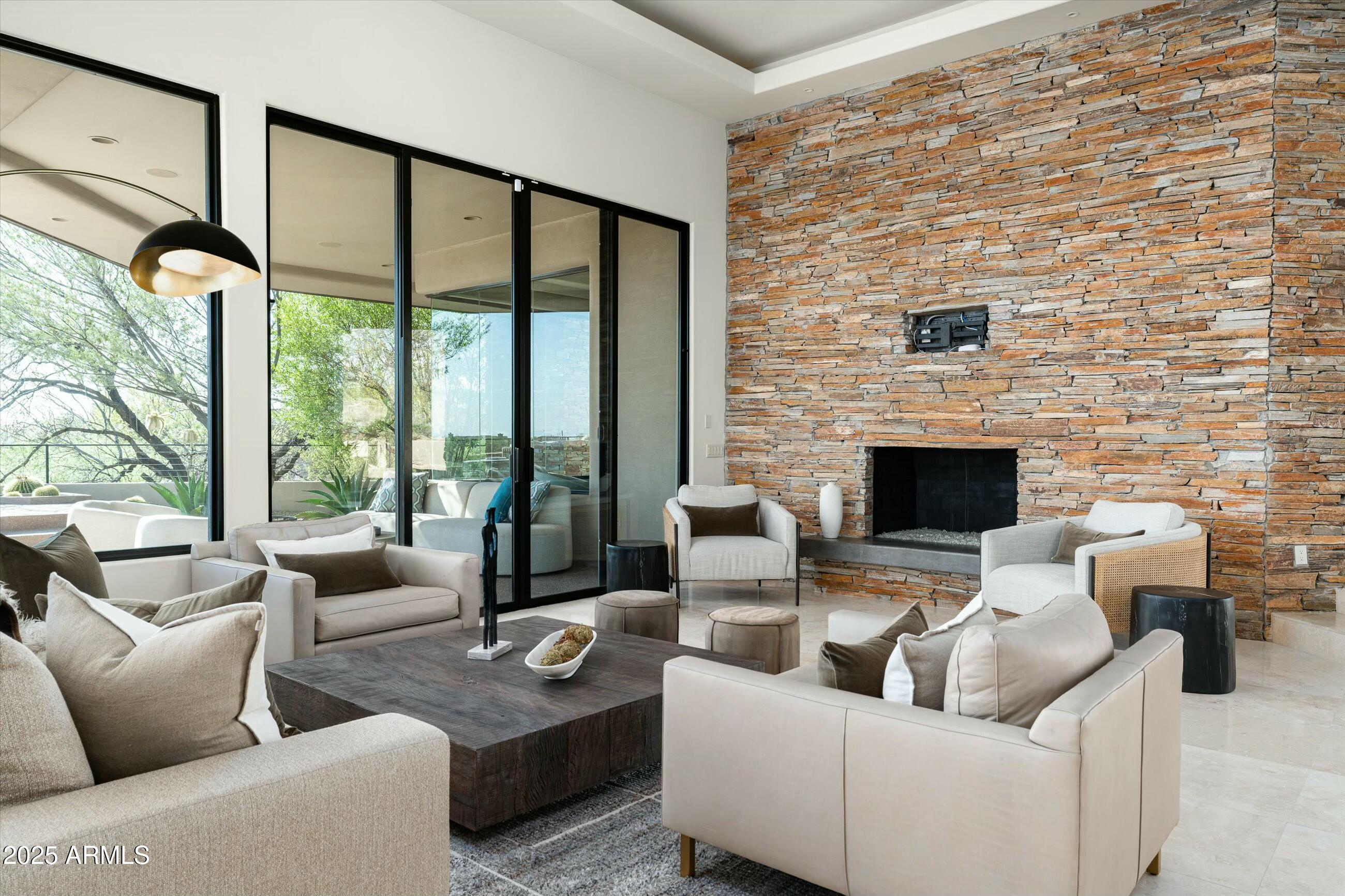 DESERT MOUNTAIN - Residential