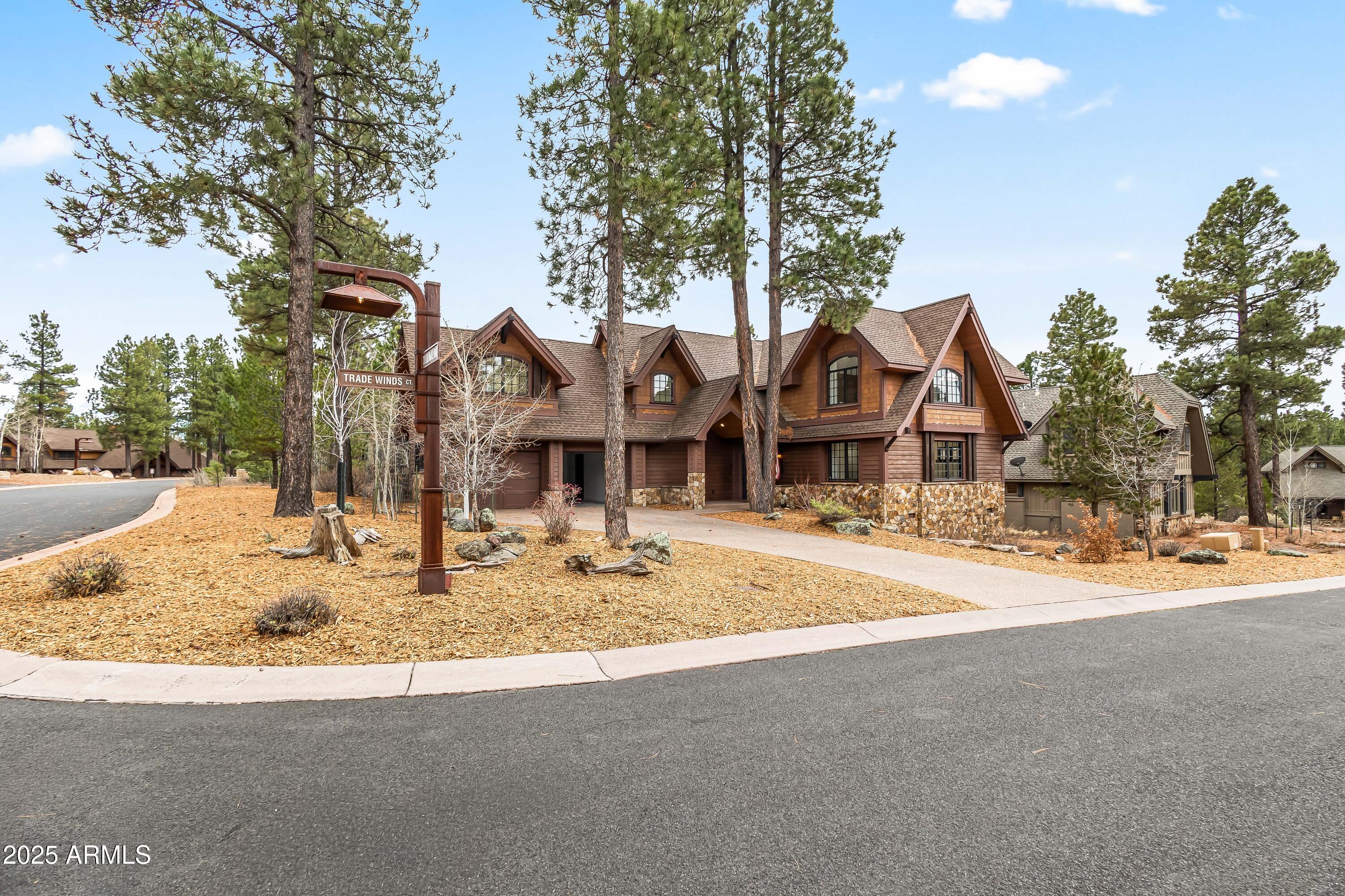 MOUNTAIN ESTATES AT PINE CANYON 1 - Residential