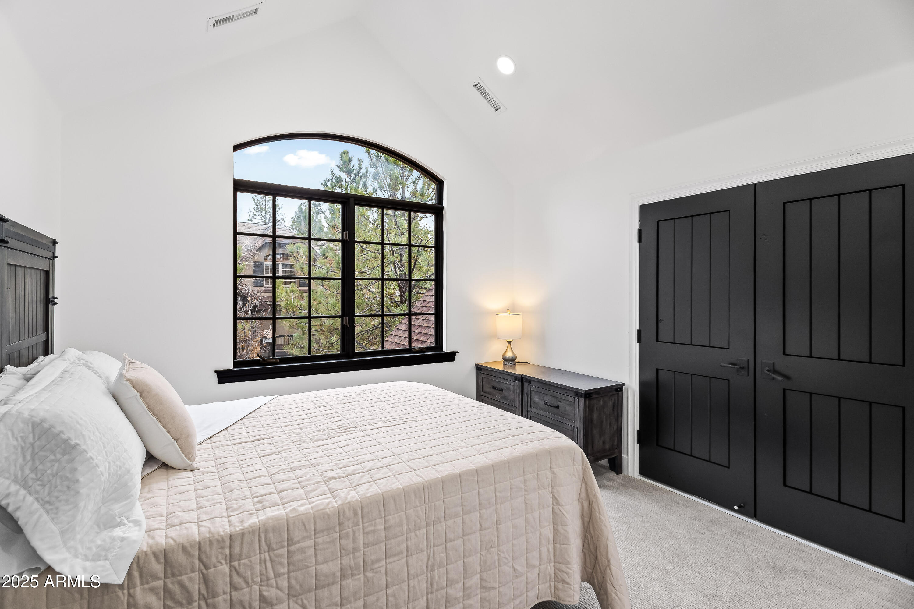 MOUNTAIN ESTATES AT PINE CANYON 1 - Residential