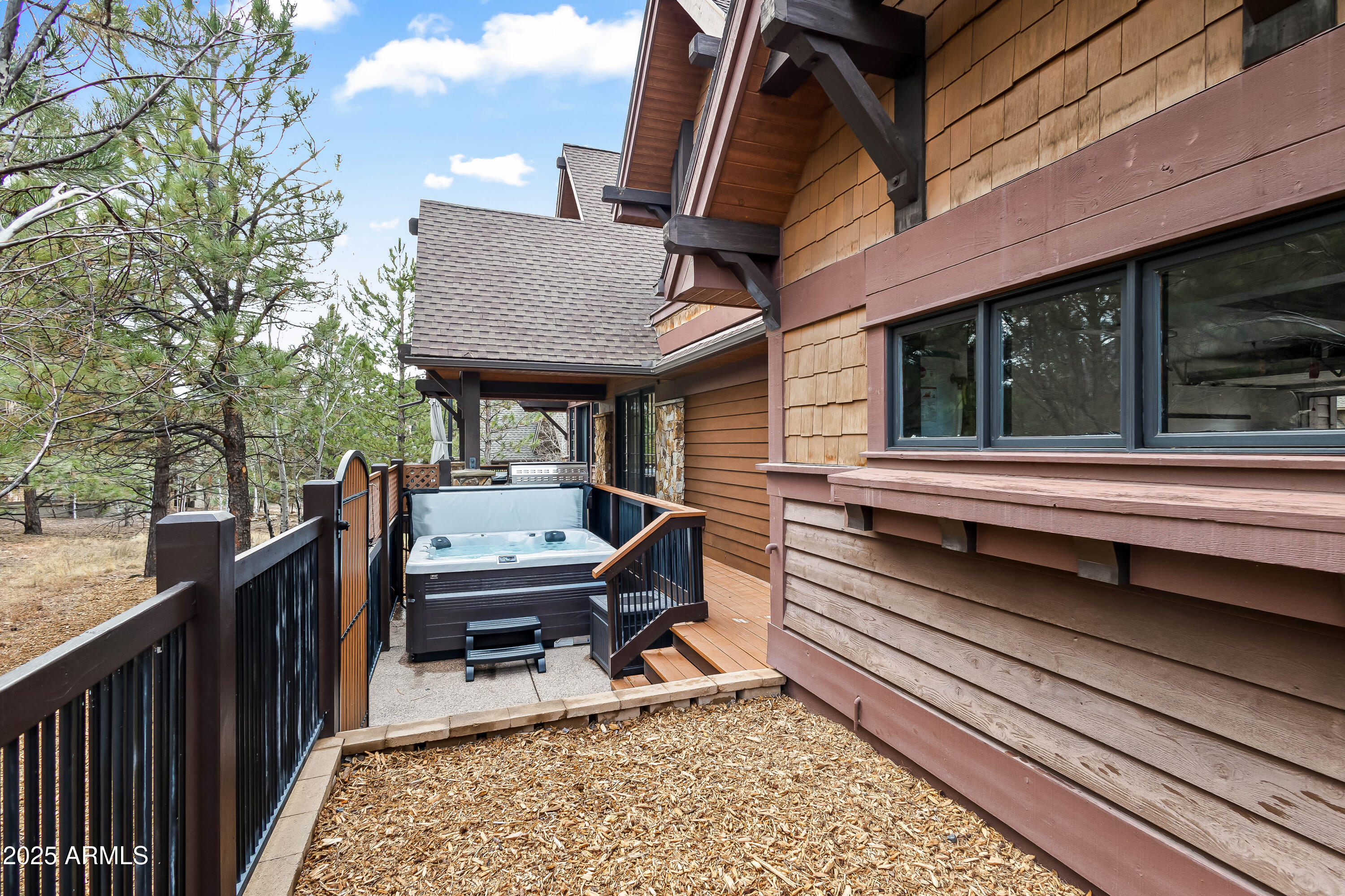 MOUNTAIN ESTATES AT PINE CANYON 1 - Residential