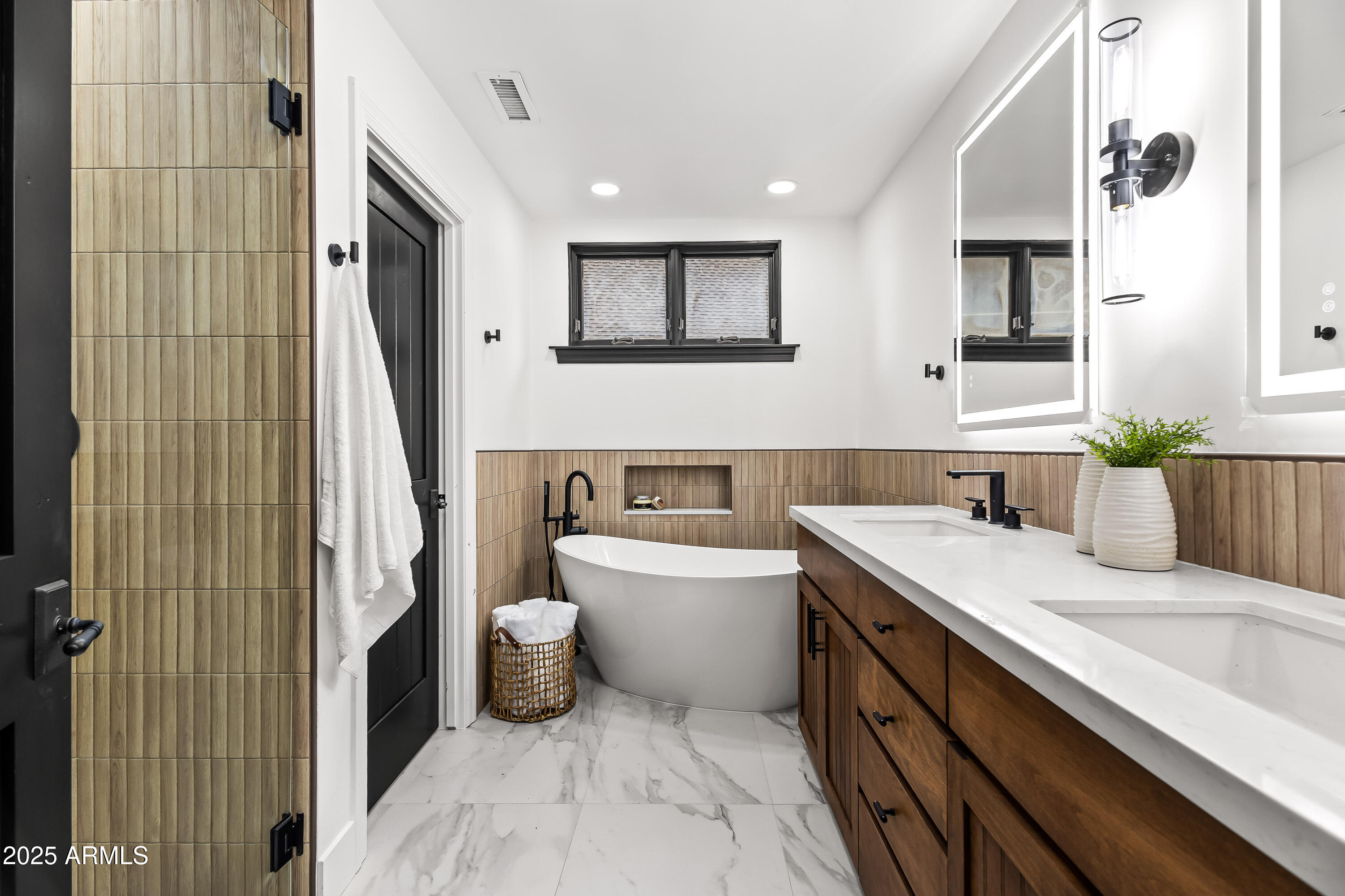 MOUNTAIN ESTATES AT PINE CANYON 1 - Residential