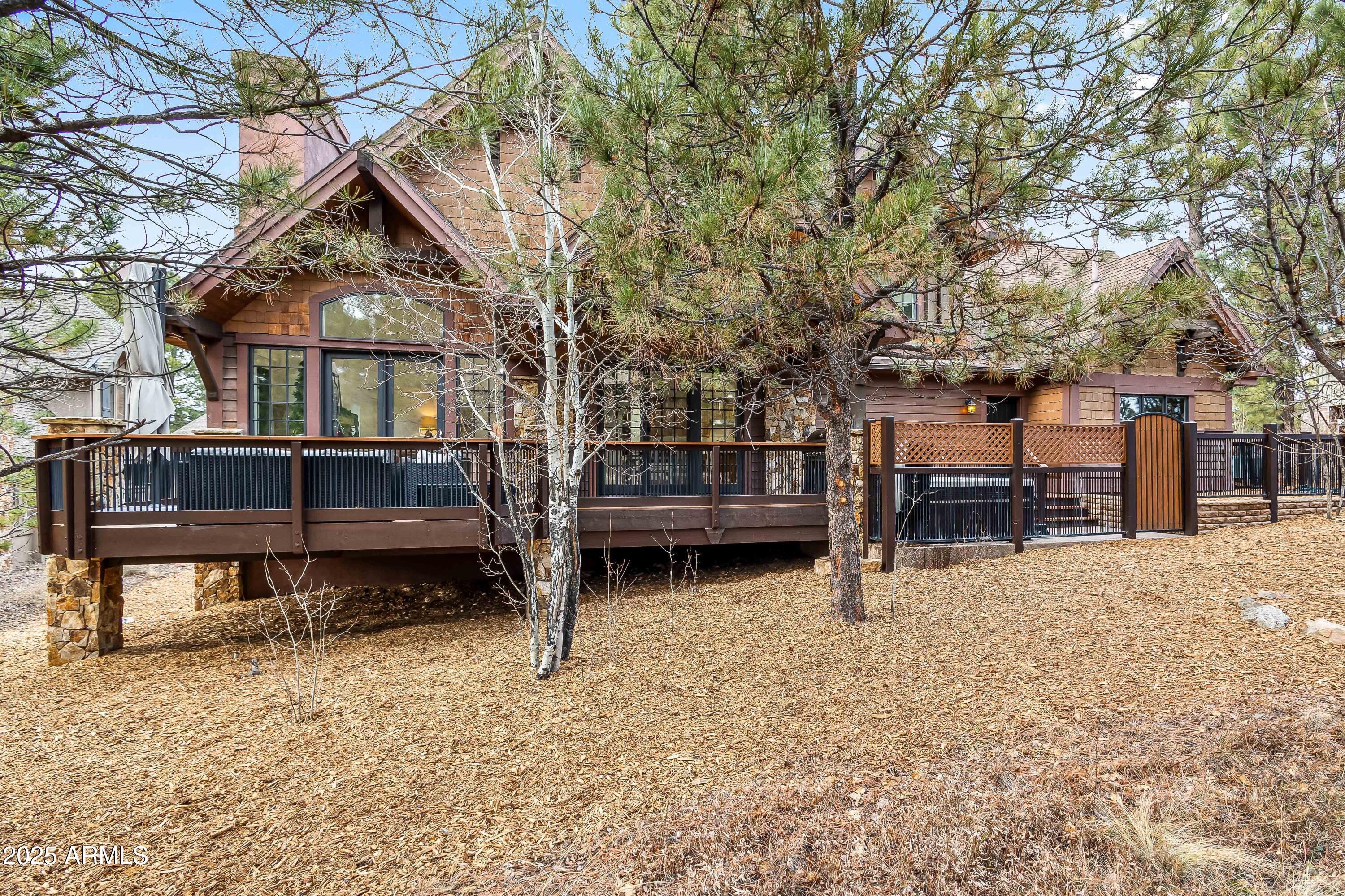 MOUNTAIN ESTATES AT PINE CANYON 1 - Residential