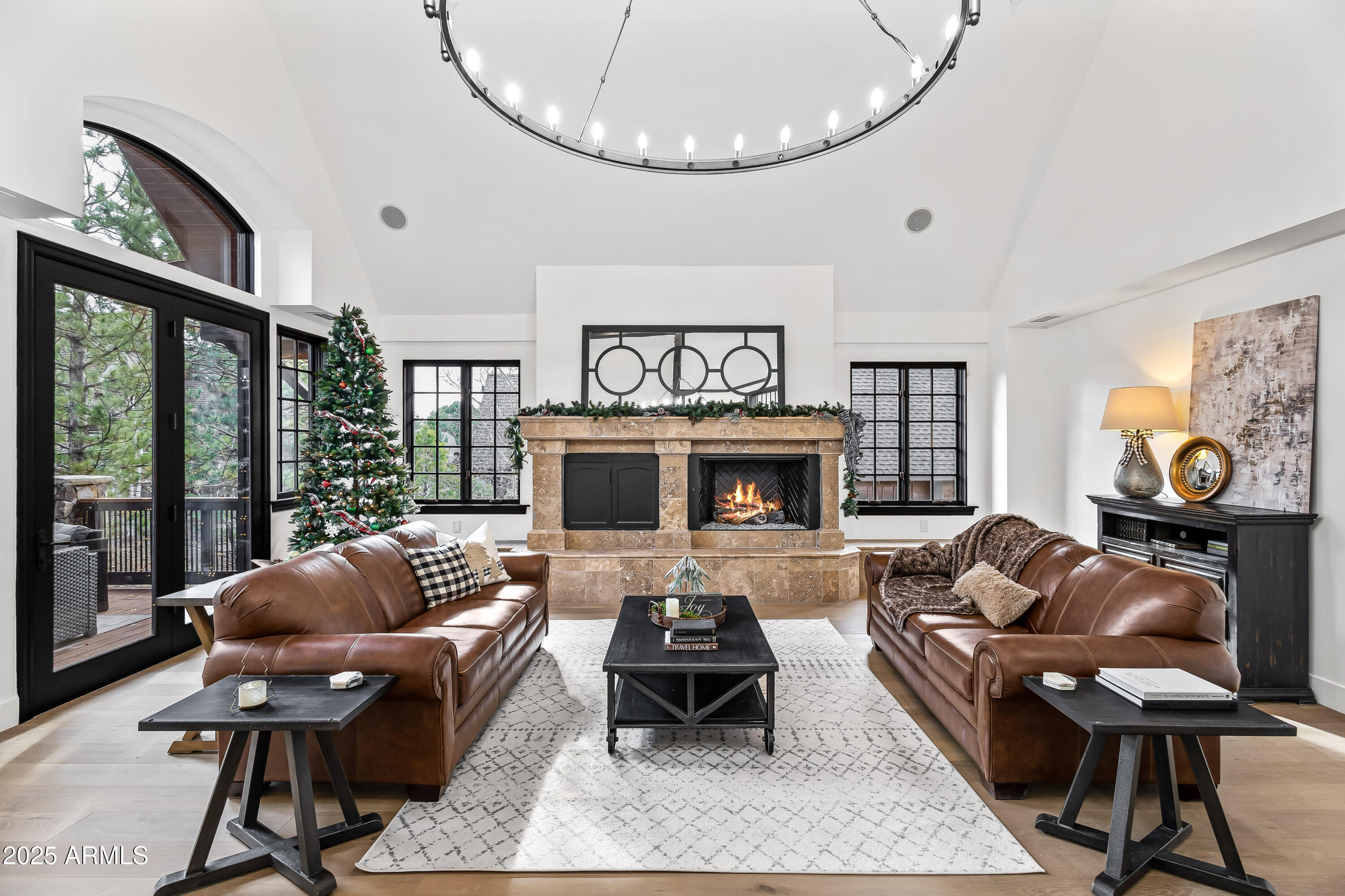 MOUNTAIN ESTATES AT PINE CANYON 1 - Residential