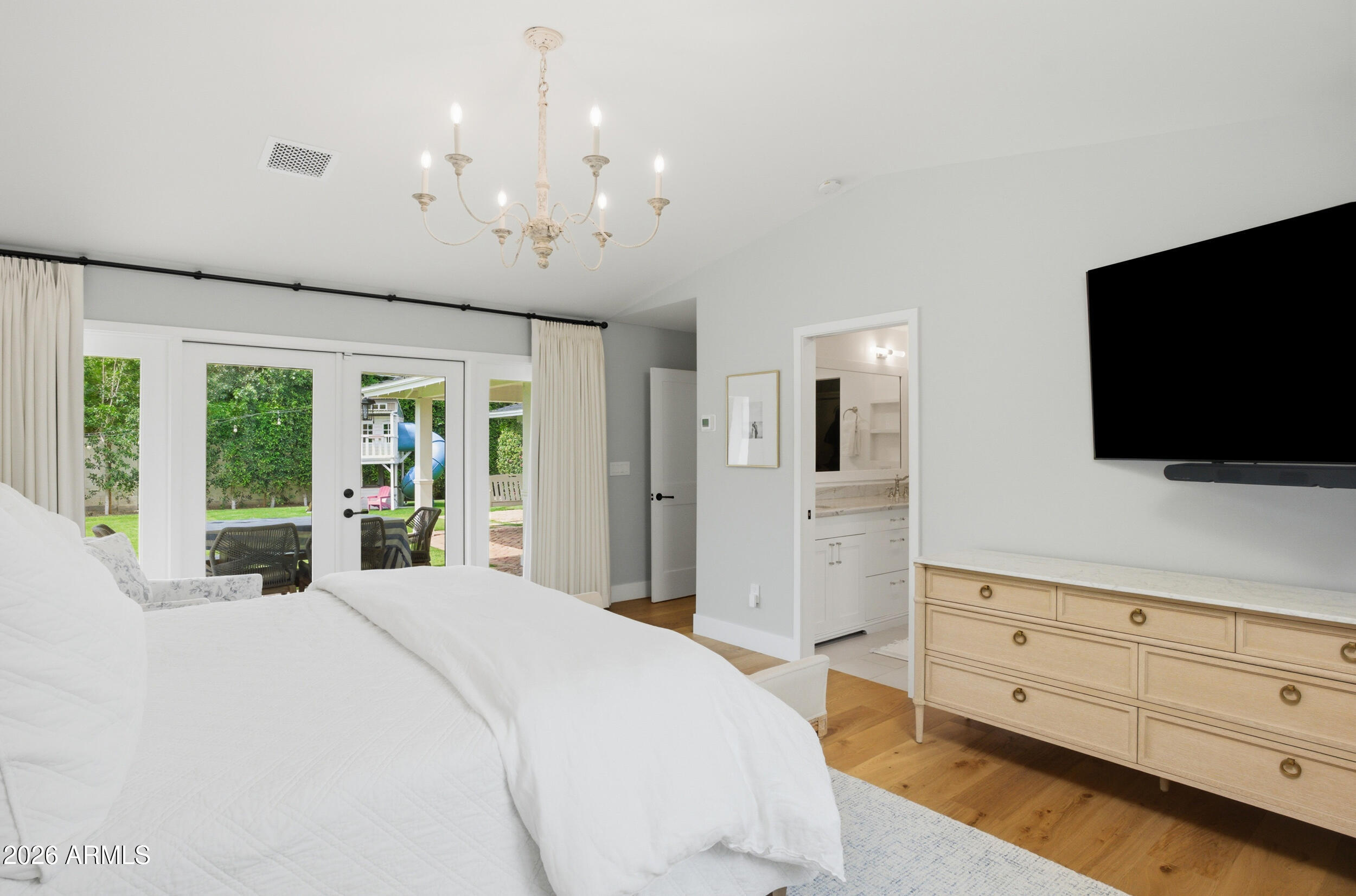 KENWOOD ESTATES - Residential