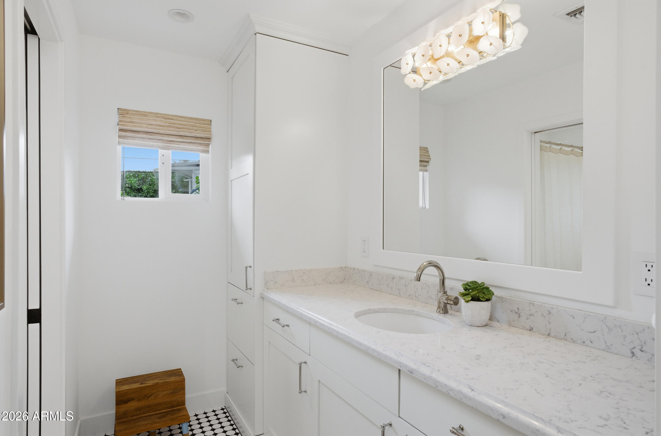 KENWOOD ESTATES - Residential