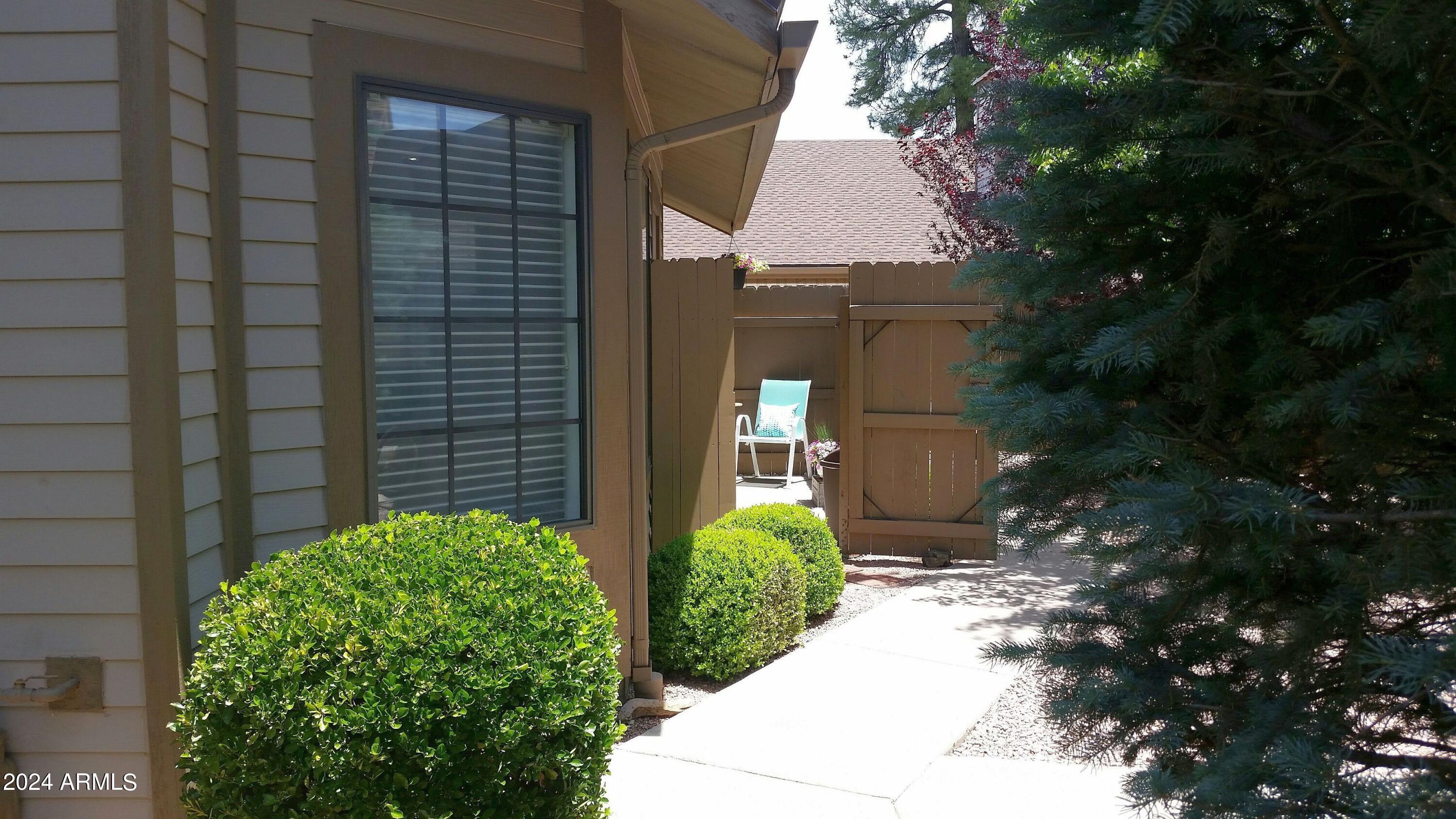 NORTHWOODS COMDOMINIUM - Residential
