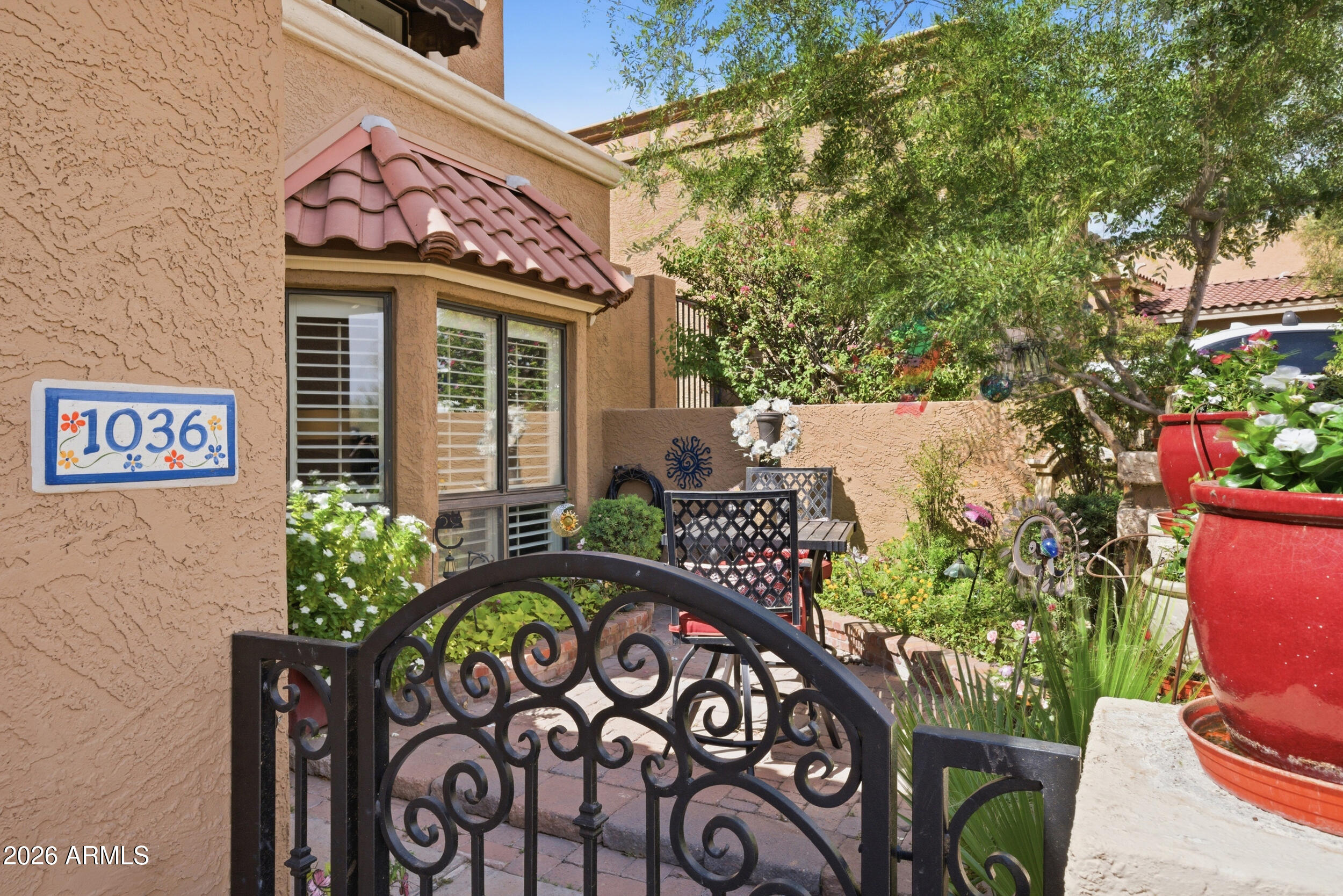 POINTE TAPATIO 9 - Residential