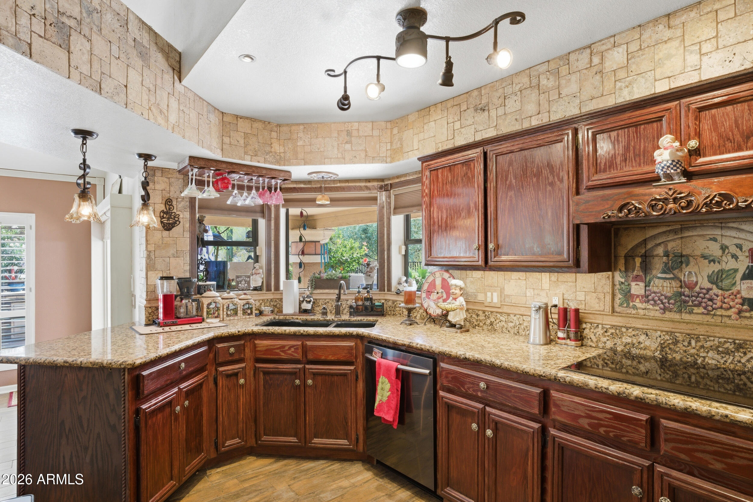 POINTE TAPATIO 9 - Residential