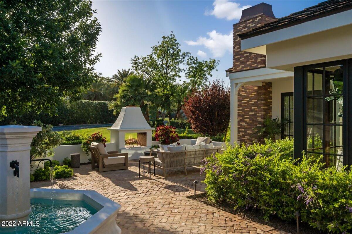 CASA BLANCA ESTATES LOT 20-37 & TR A - Residential