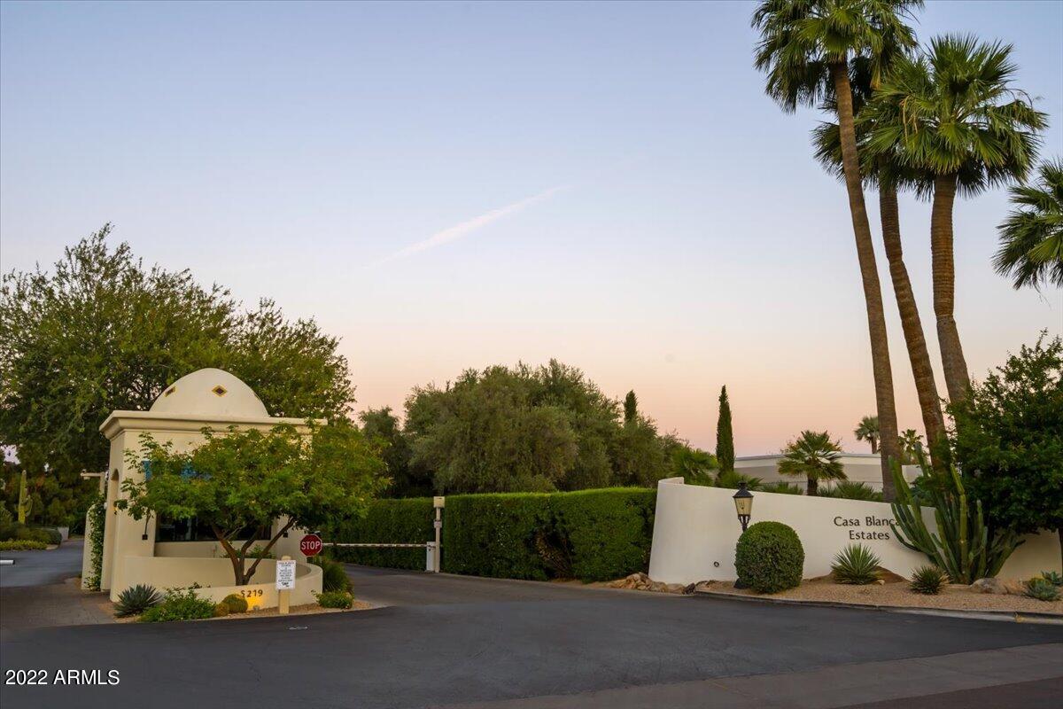 CASA BLANCA ESTATES LOT 20-37 & TR A - Residential