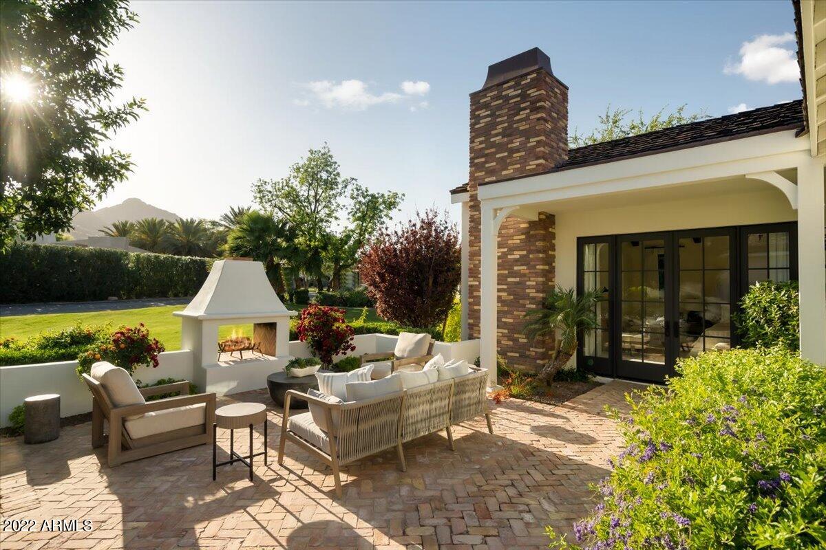 CASA BLANCA ESTATES LOT 20-37 & TR A - Residential