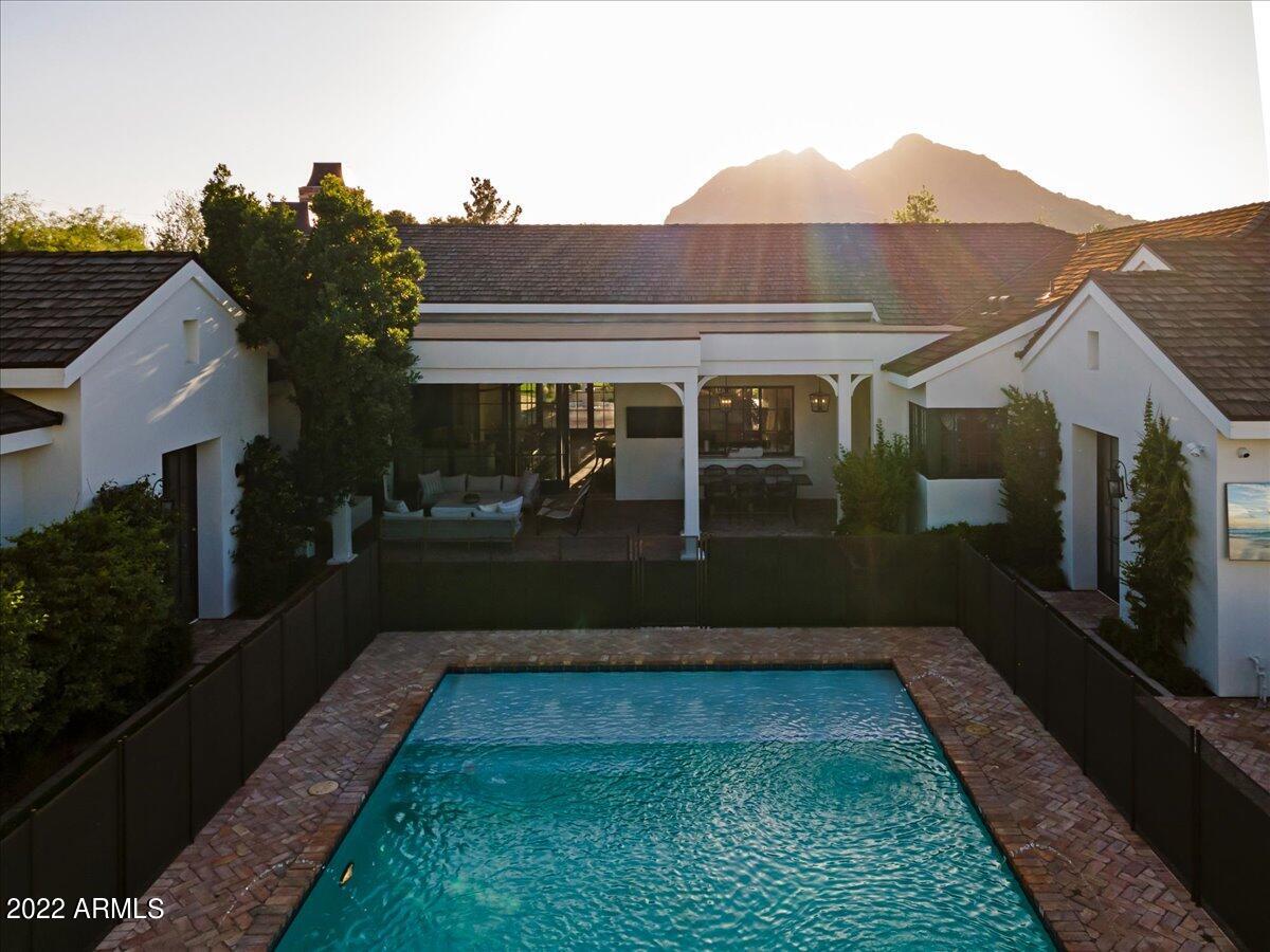 CASA BLANCA ESTATES LOT 20-37 & TR A - Residential