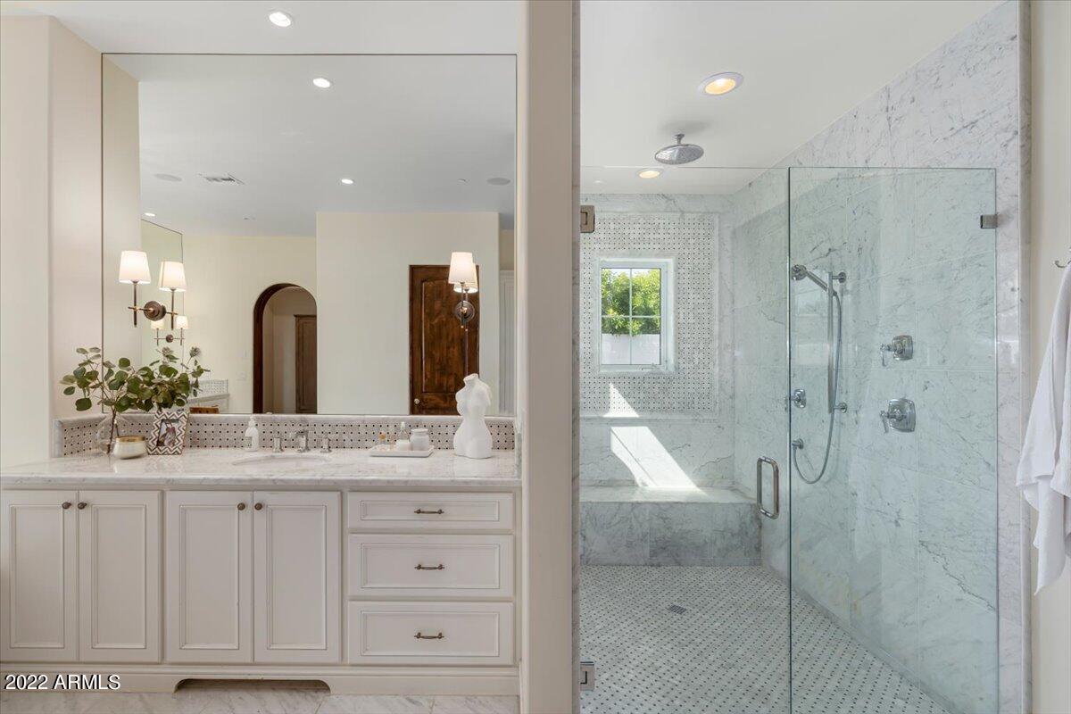 CASA BLANCA ESTATES LOT 20-37 & TR A - Residential