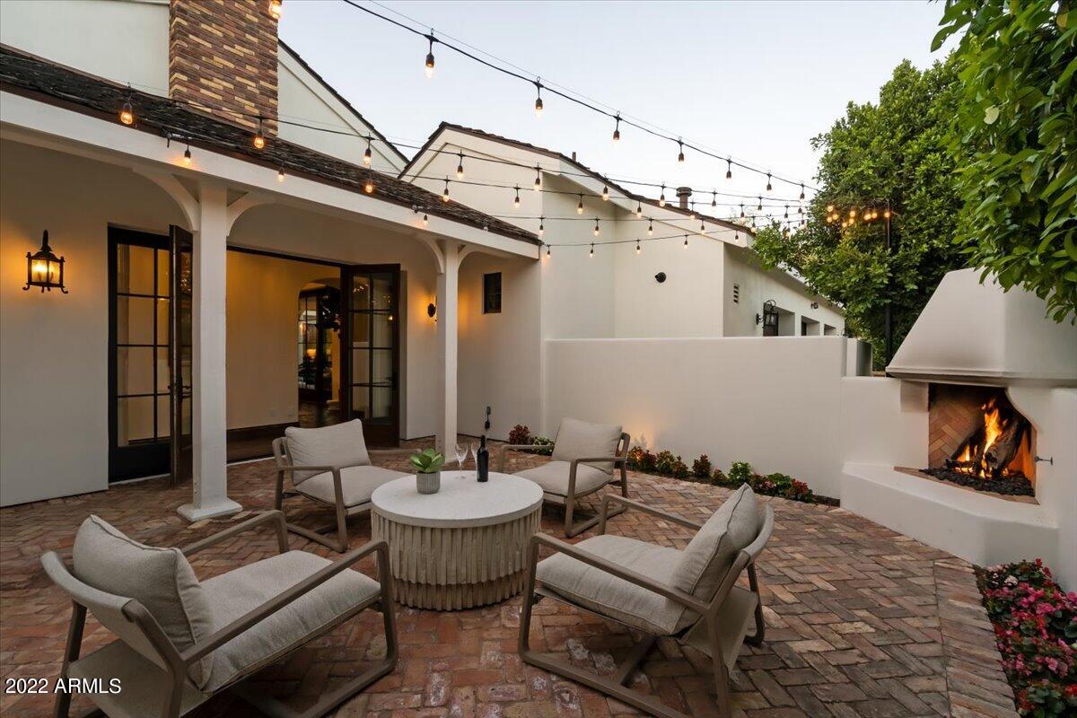 CASA BLANCA ESTATES LOT 20-37 & TR A - Residential